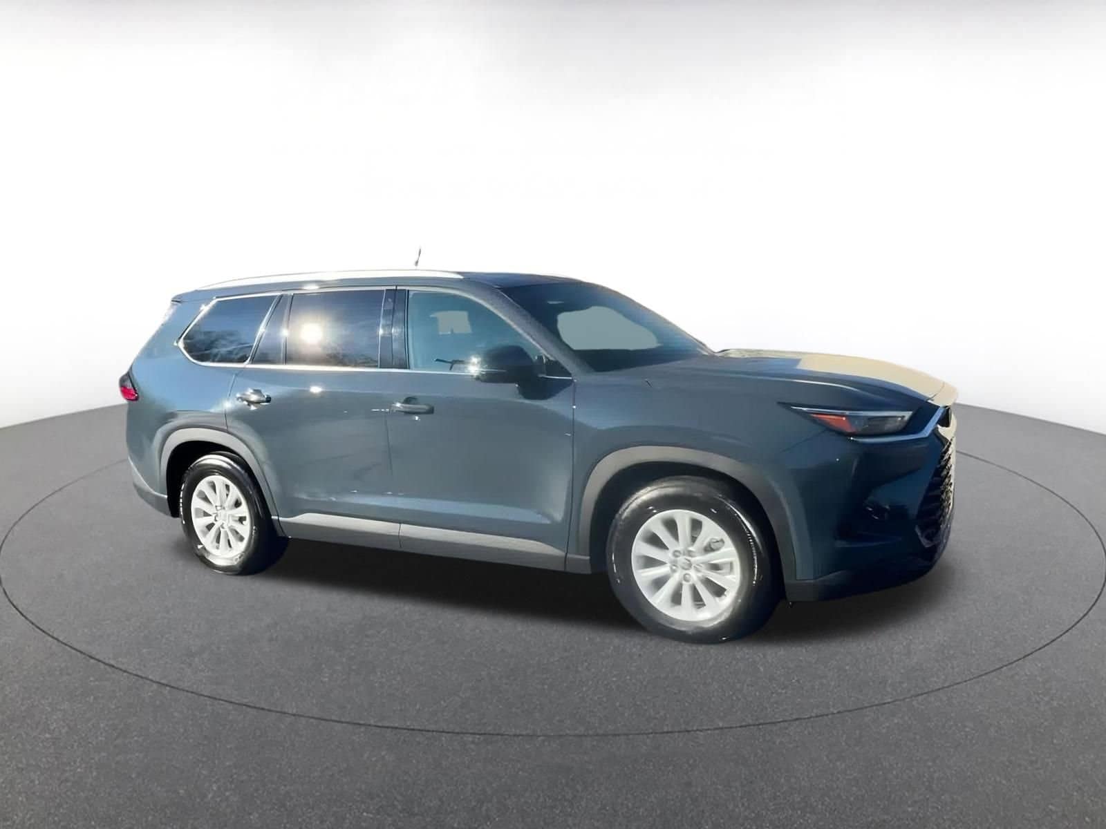 Thumbnail: 2025 Toyota Grand Highlander - 2