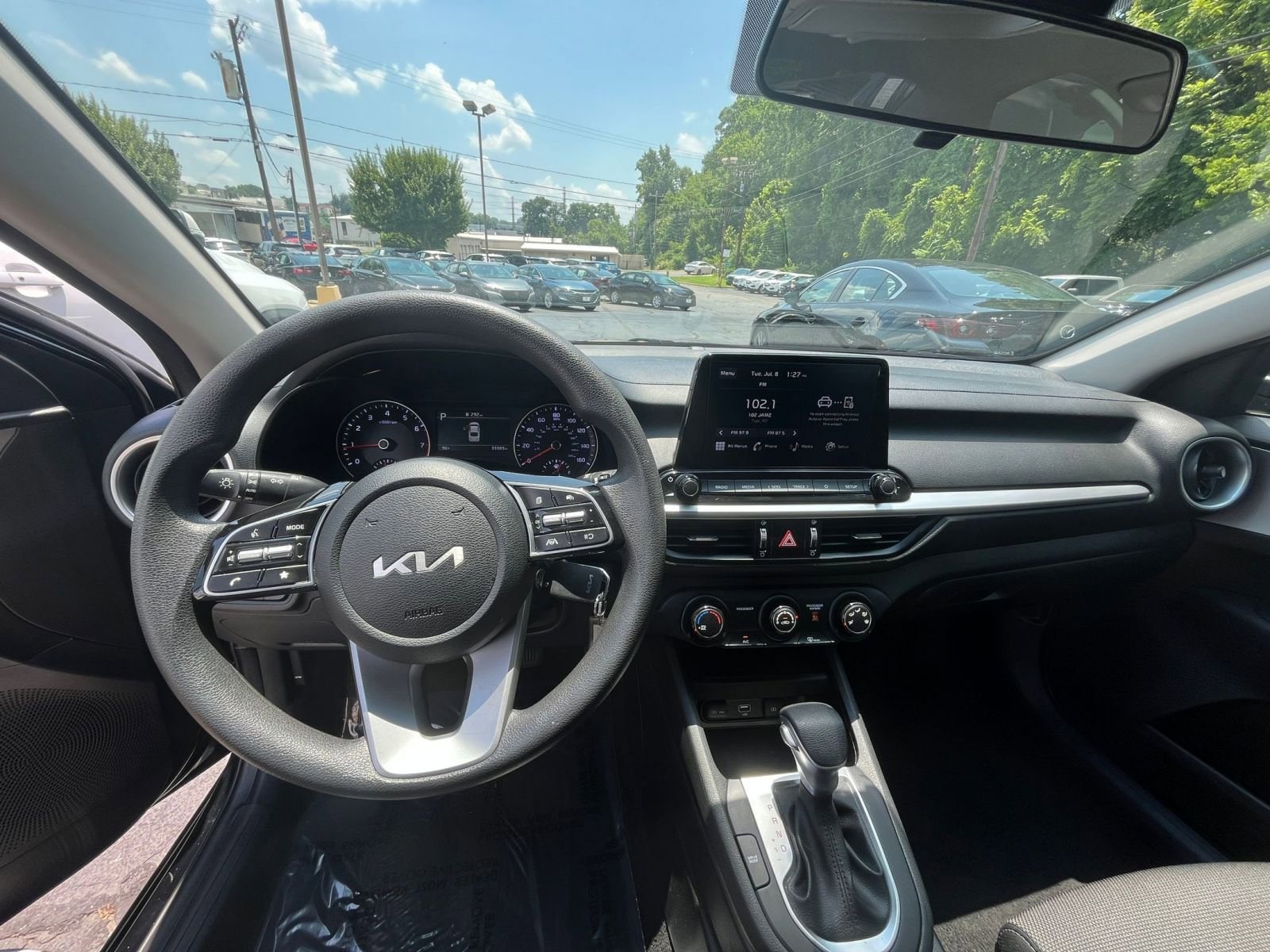 Thumbnail: 2024 Kia Forte - 28