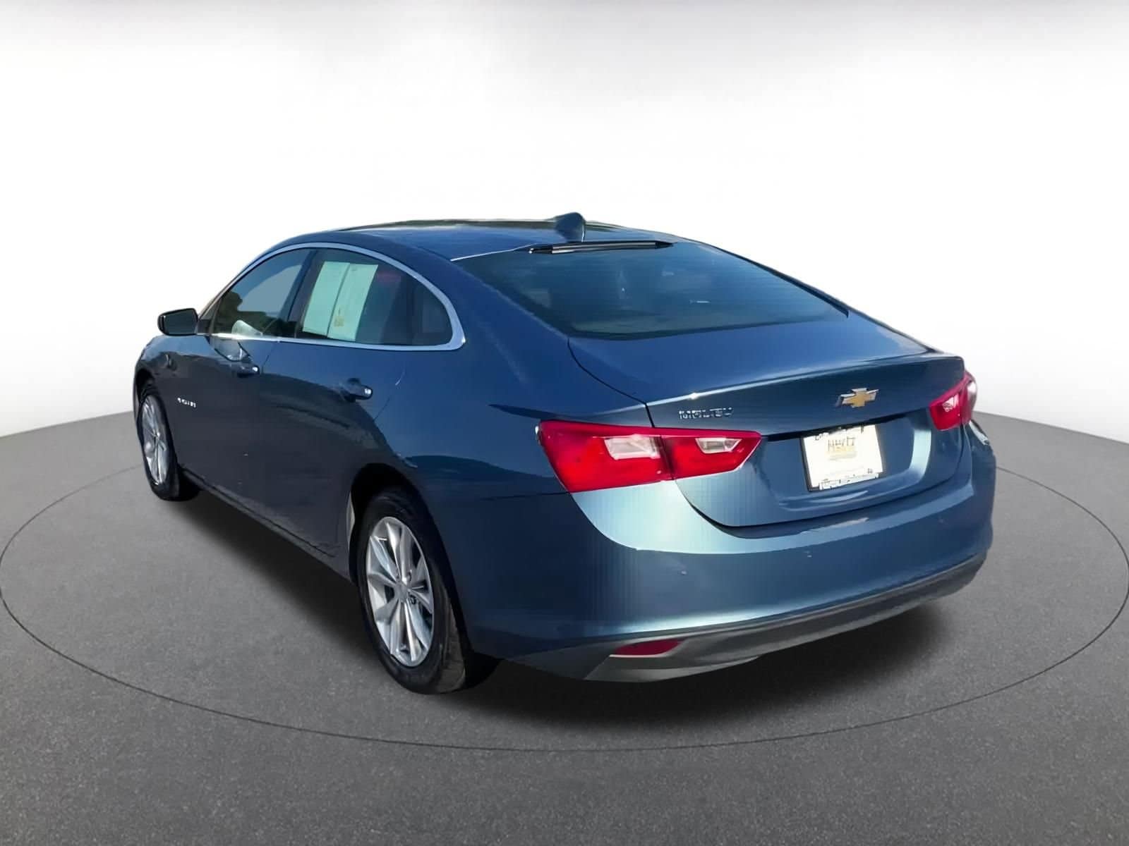 Thumbnail: 2024 Chevrolet Malibu - 11