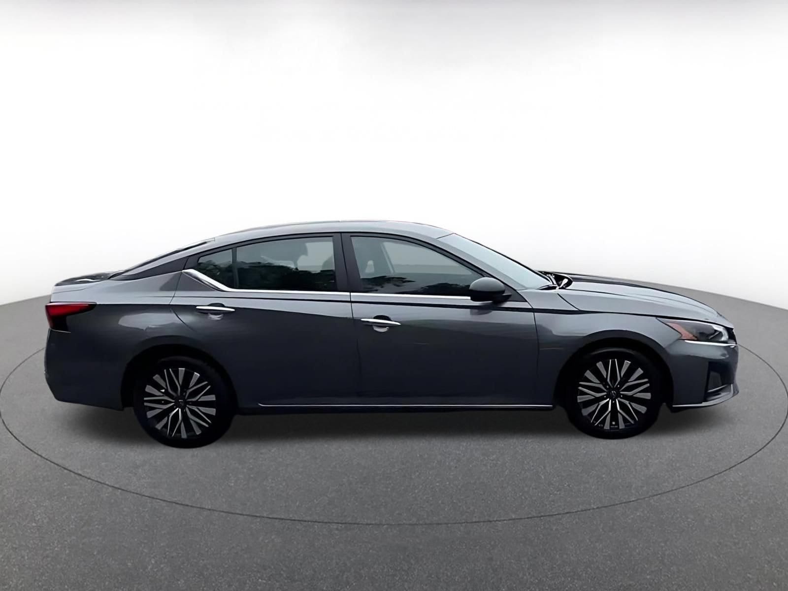 Thumbnail: 2025 Nissan Altima - 16