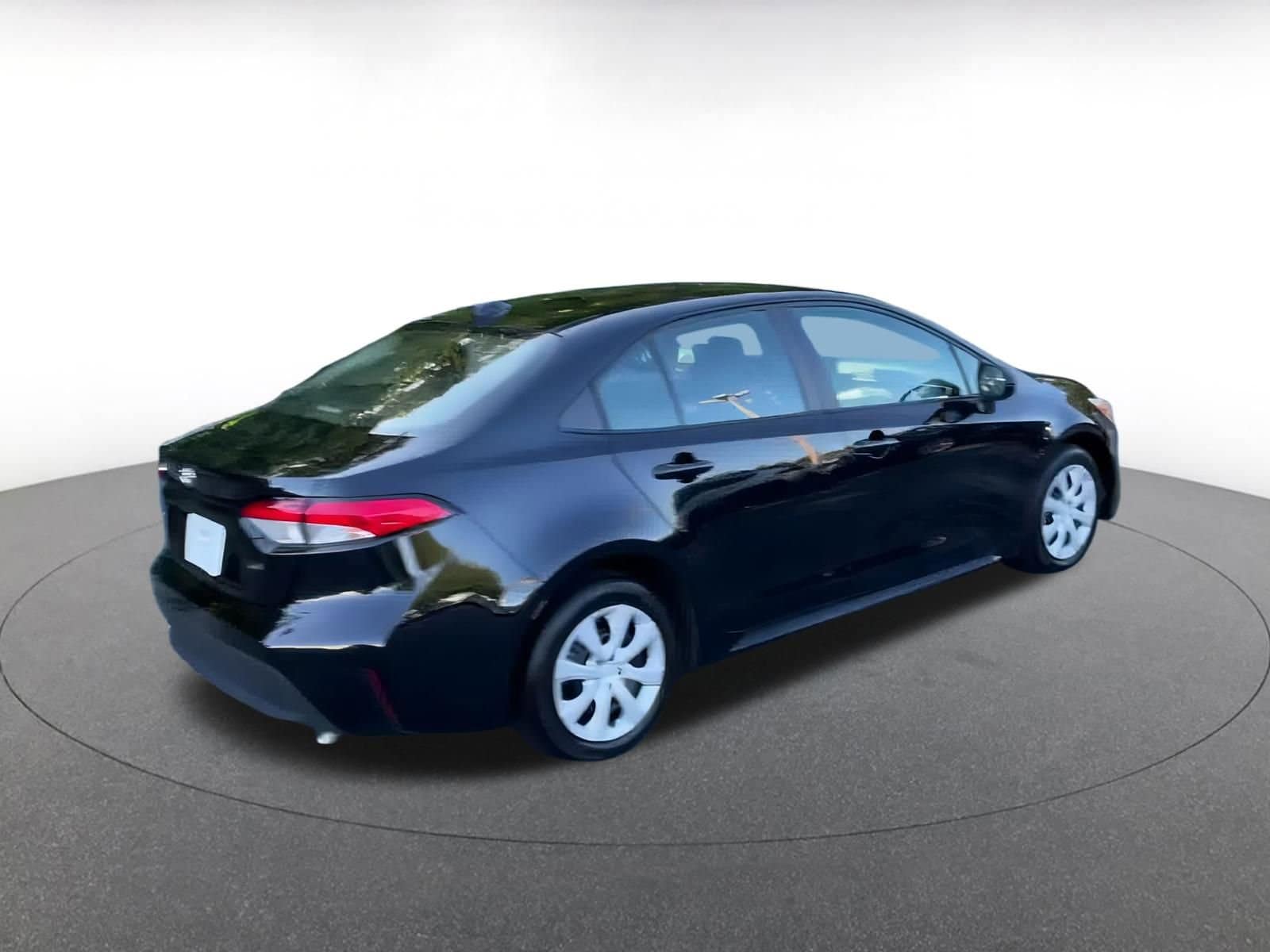 Thumbnail: 2024 Toyota Corolla - 11