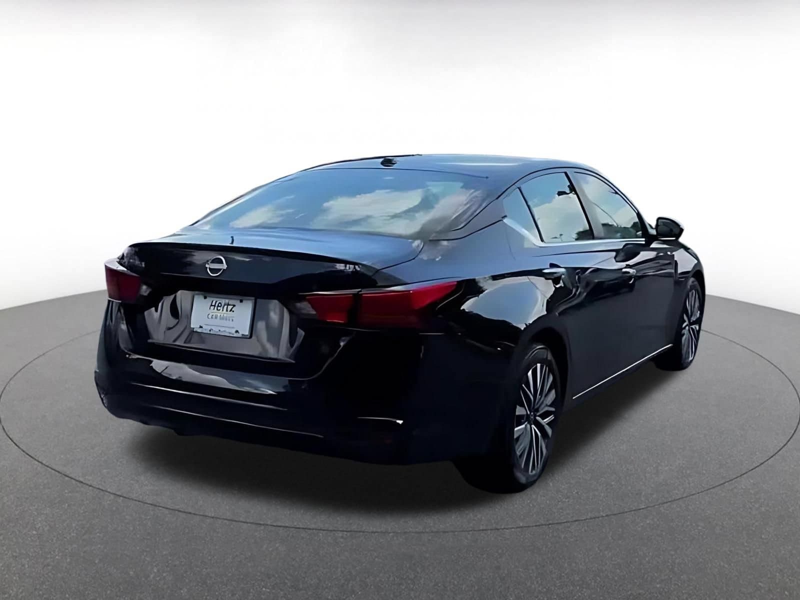 Thumbnail: 2025 Nissan Altima - 14