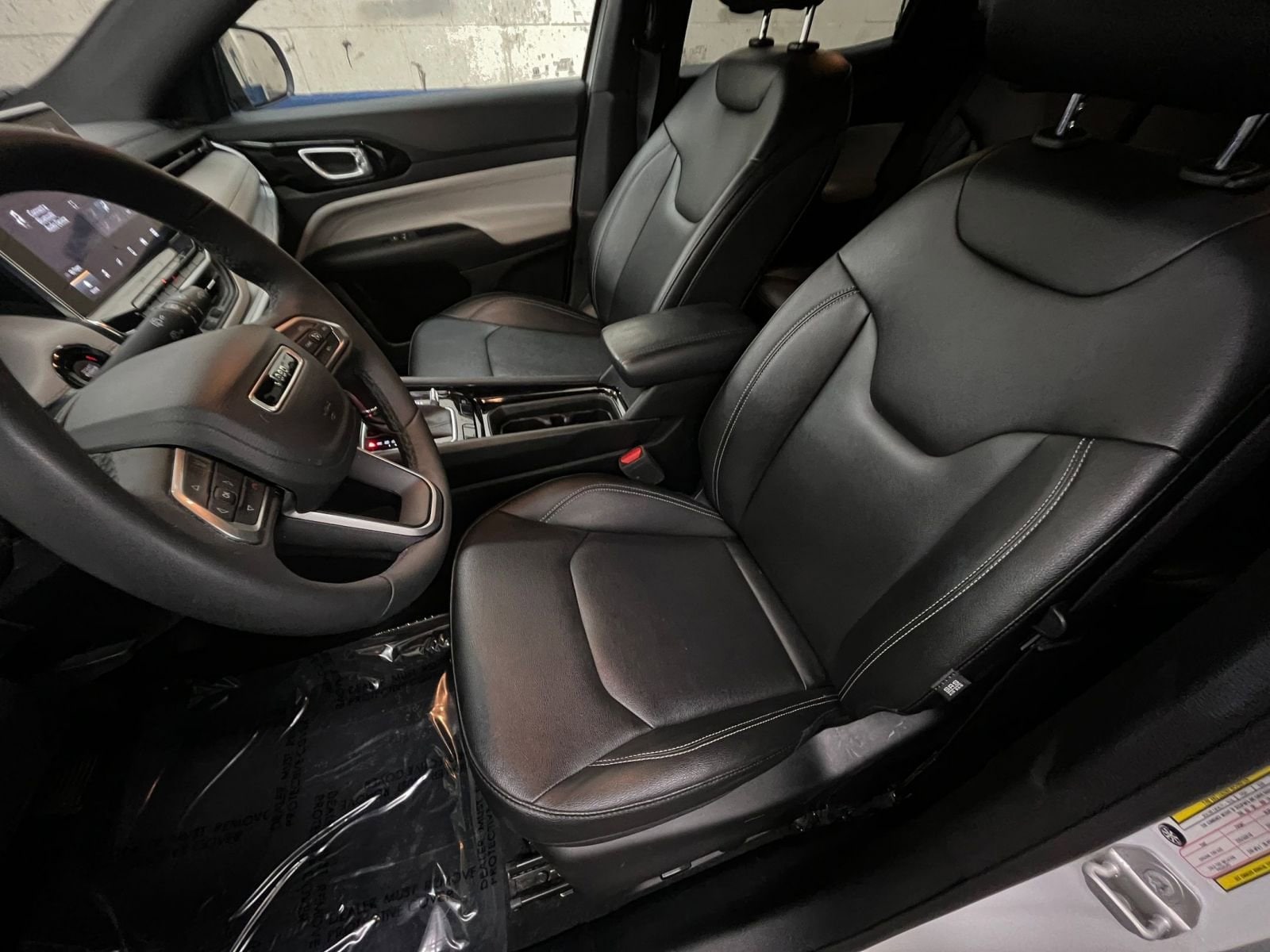 Thumbnail: 2025 Jeep Compass - 32