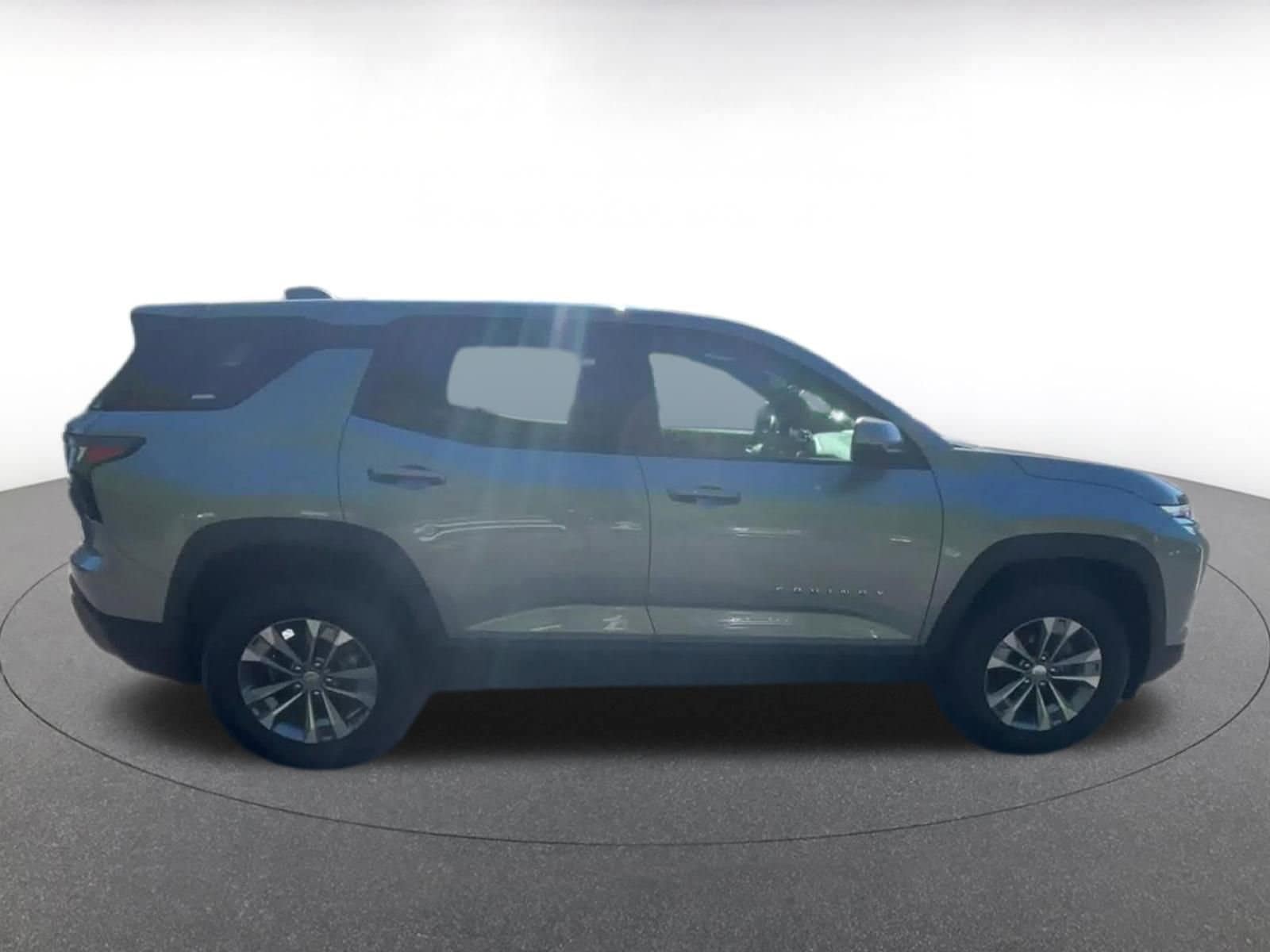 Thumbnail: 2025 Chevrolet Equinox - 16