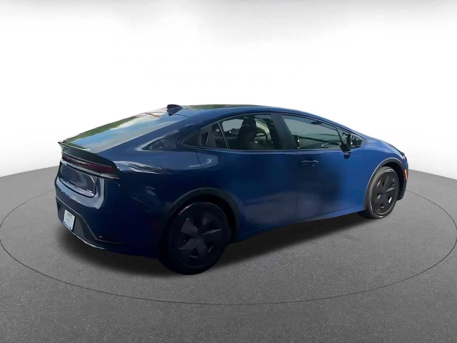 Thumbnail: 2025 Toyota Prius - 15