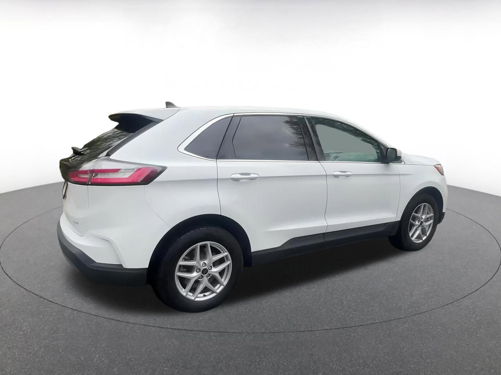 Thumbnail: 2024 Ford Edge - 15