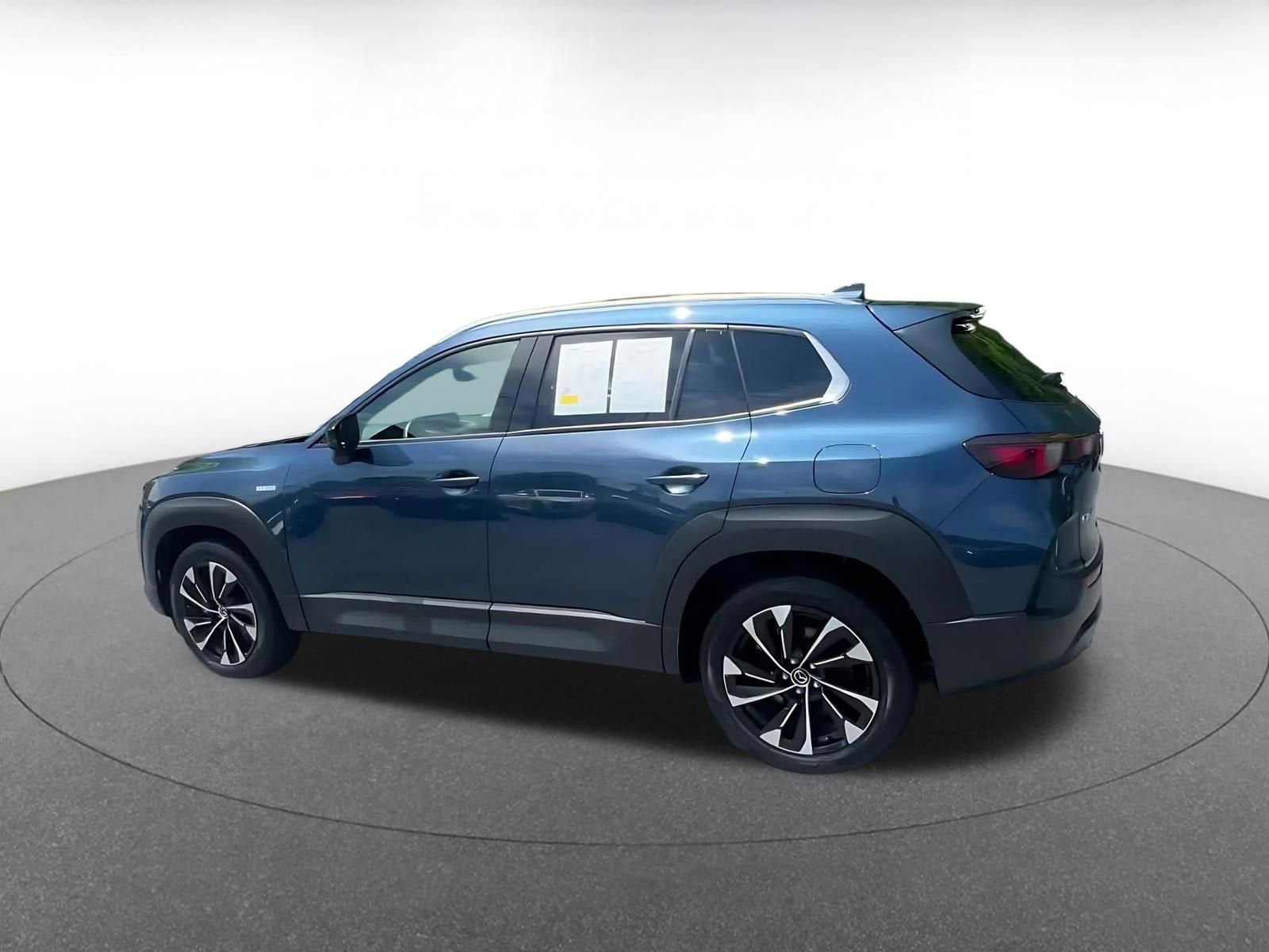 Thumbnail: 2025 Mazda CX-50 - 10