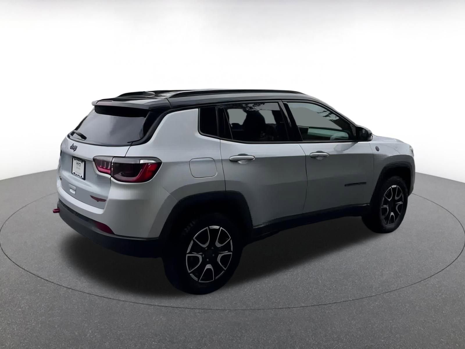 Thumbnail: 2025 Jeep Compass - 15