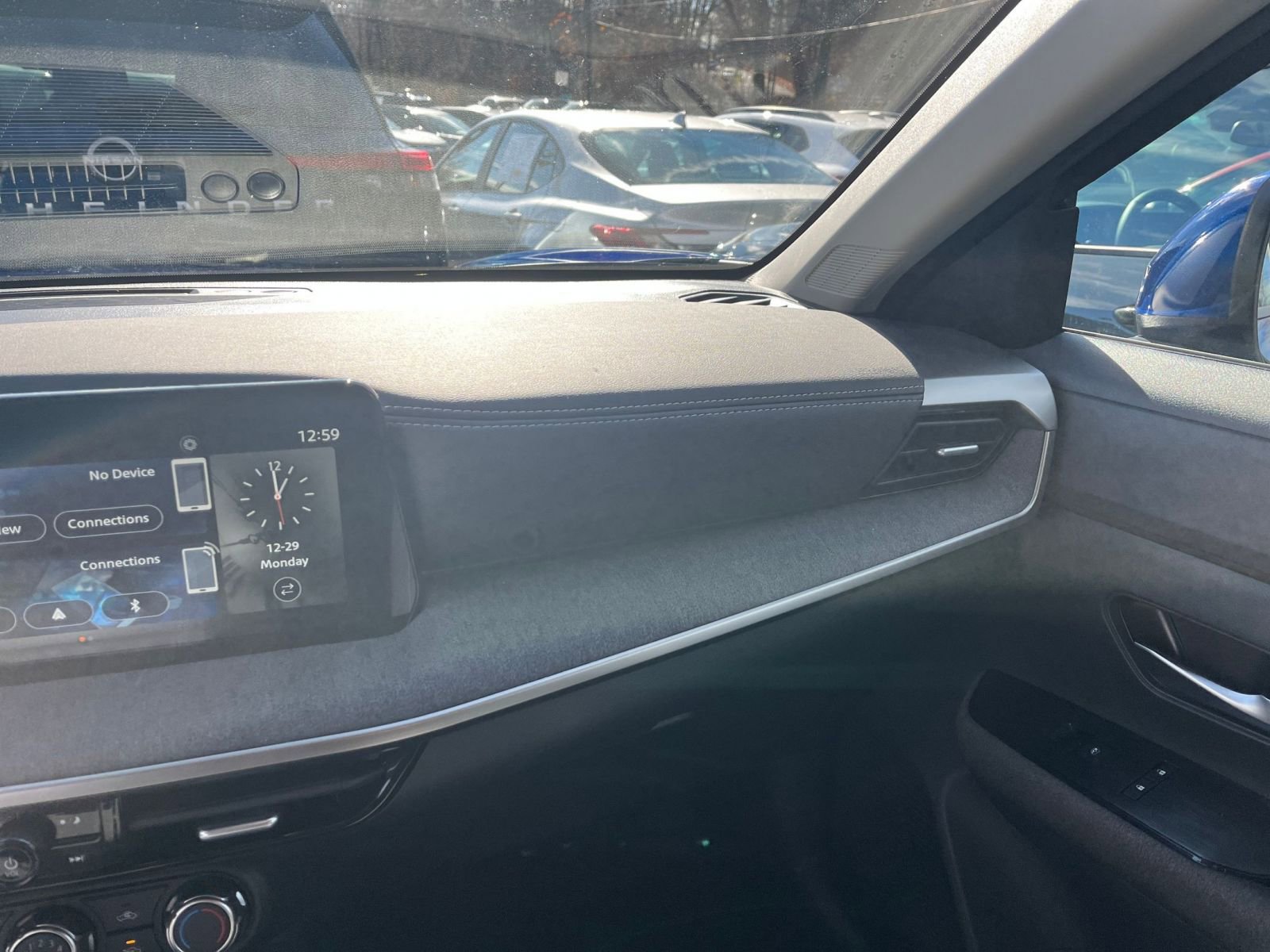 Thumbnail: 2025 Nissan Kicks - 29