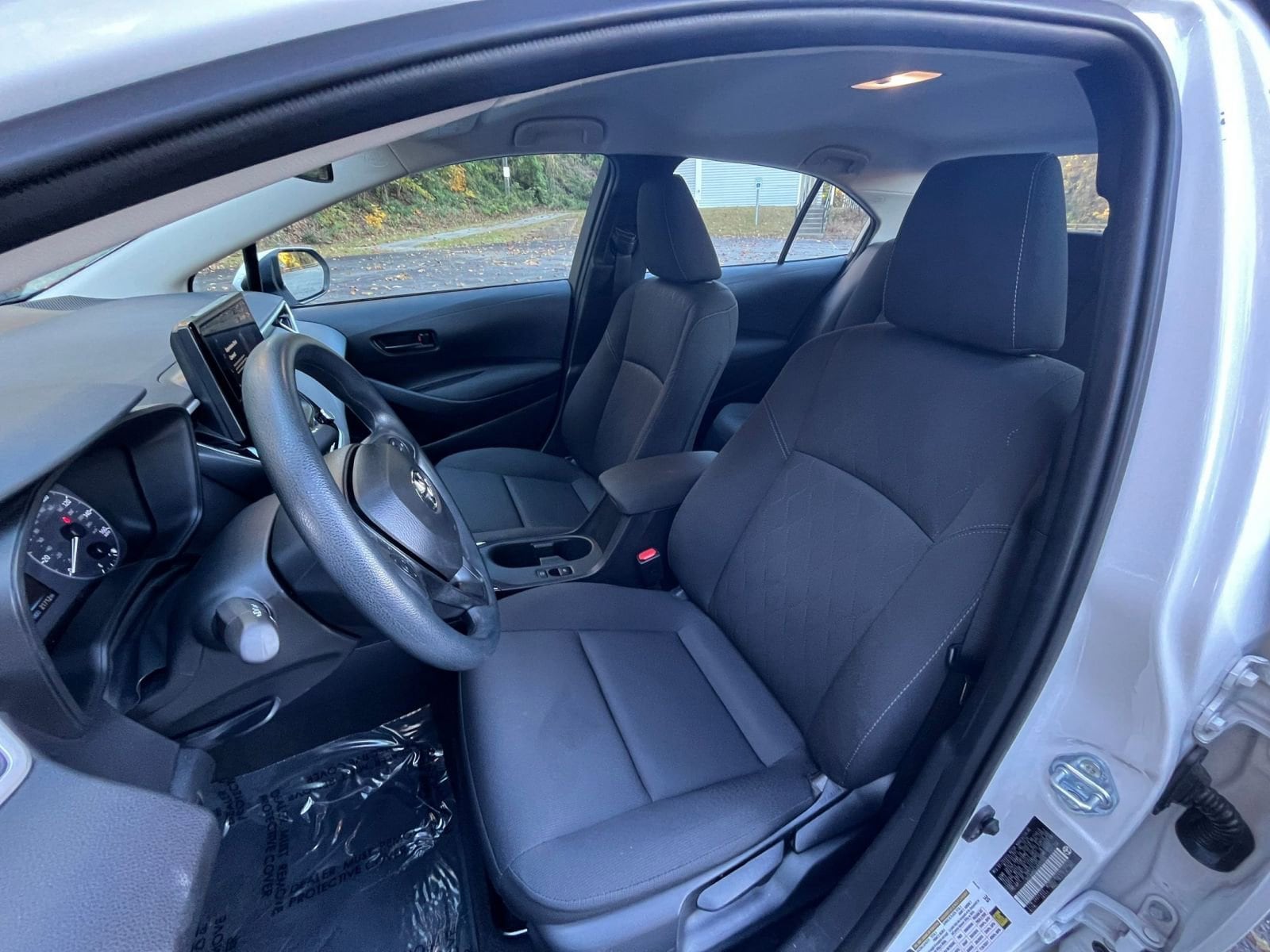 Thumbnail: 2025 Toyota Corolla - 32