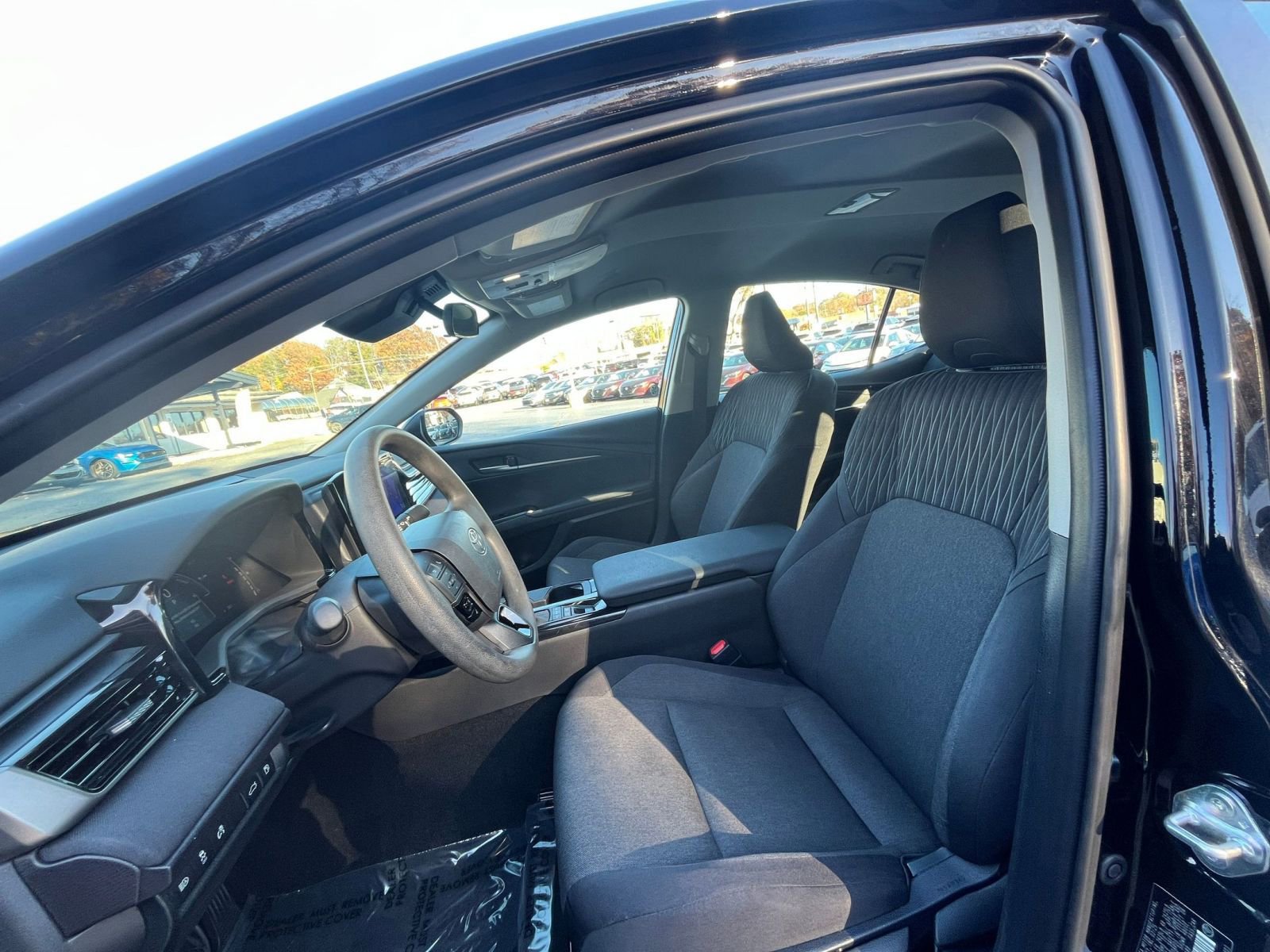 Thumbnail: 2025 Toyota Camry - 22