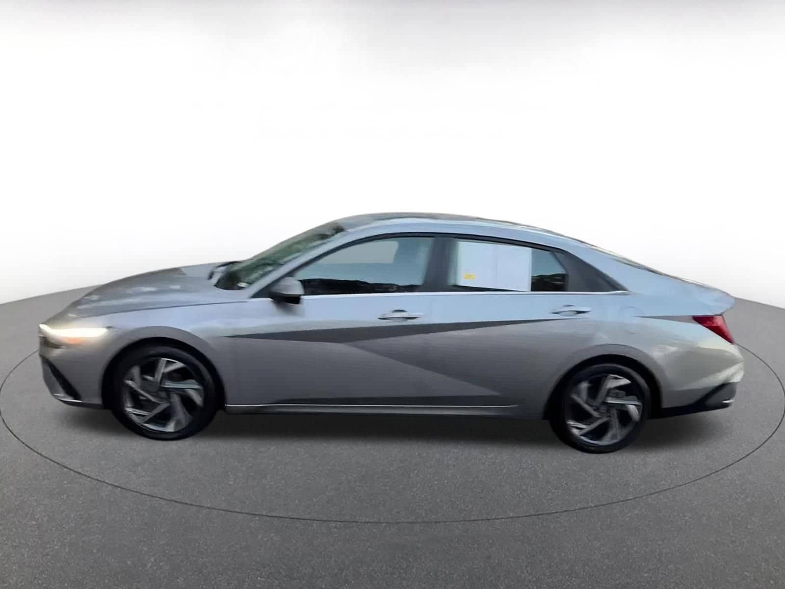 Thumbnail: 2025 Hyundai Elantra - 9