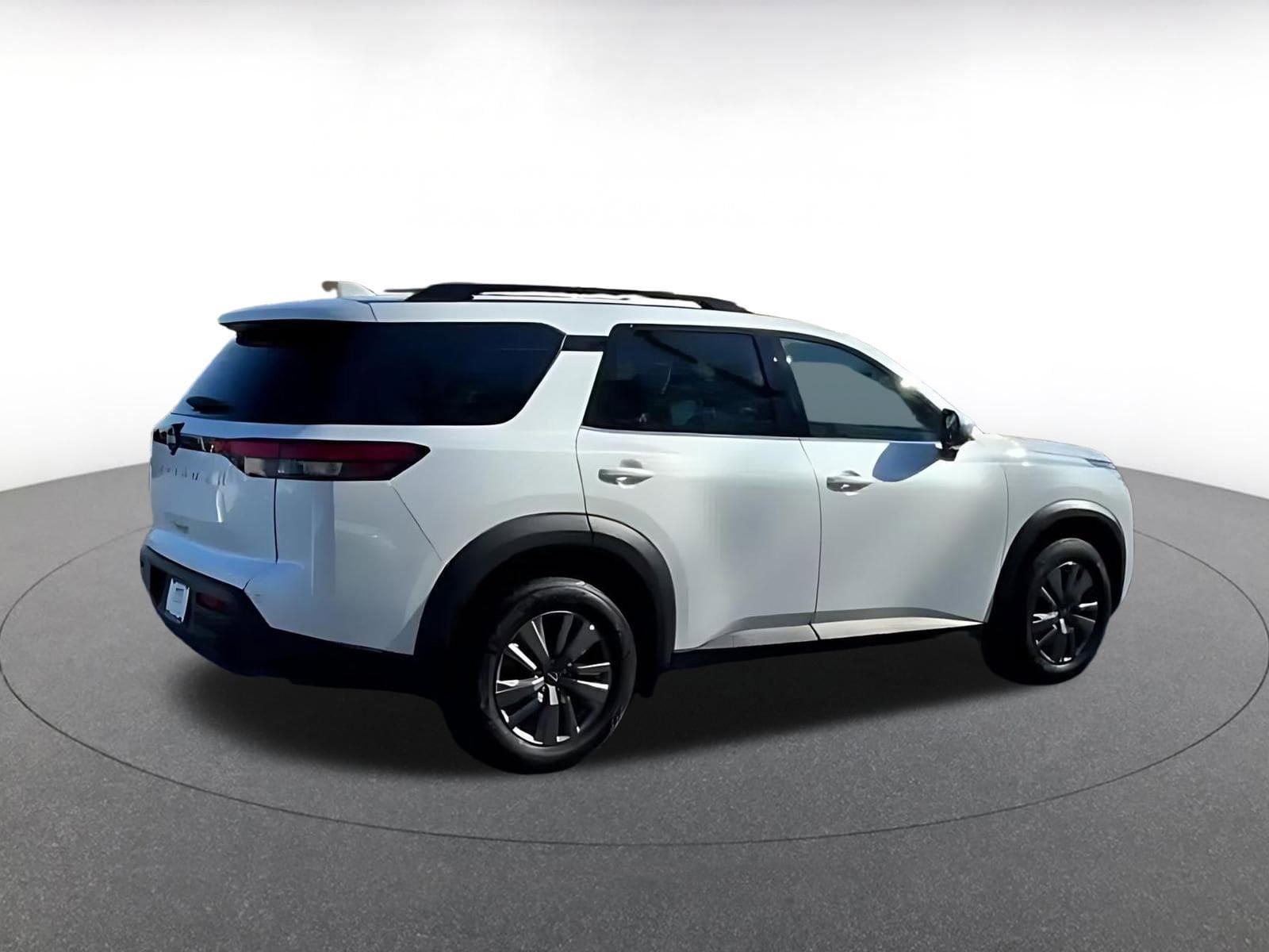 Thumbnail: 2025 Nissan Pathfinder - 12