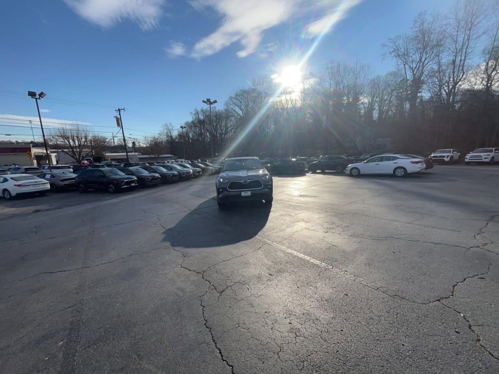 Thumbnail: 2025 Toyota Highlander - 15