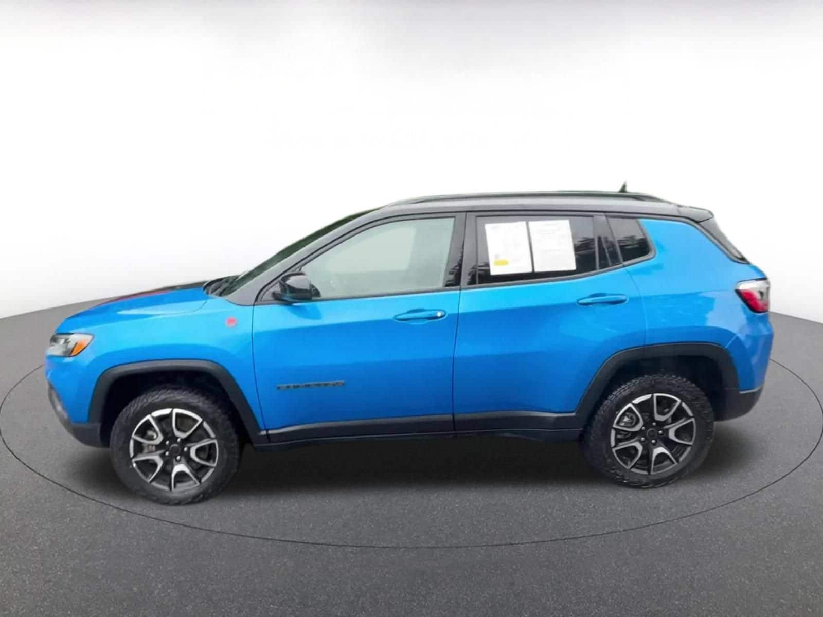 Thumbnail: 2025 Jeep Compass - 8