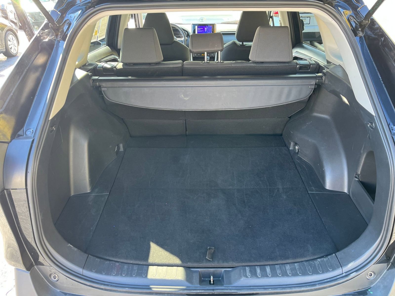 Thumbnail: 2025 Toyota RAV4 - 27