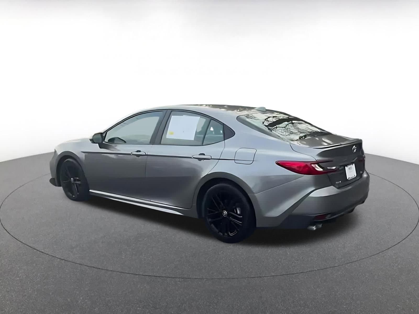 Thumbnail: 2025 Toyota Camry - 9