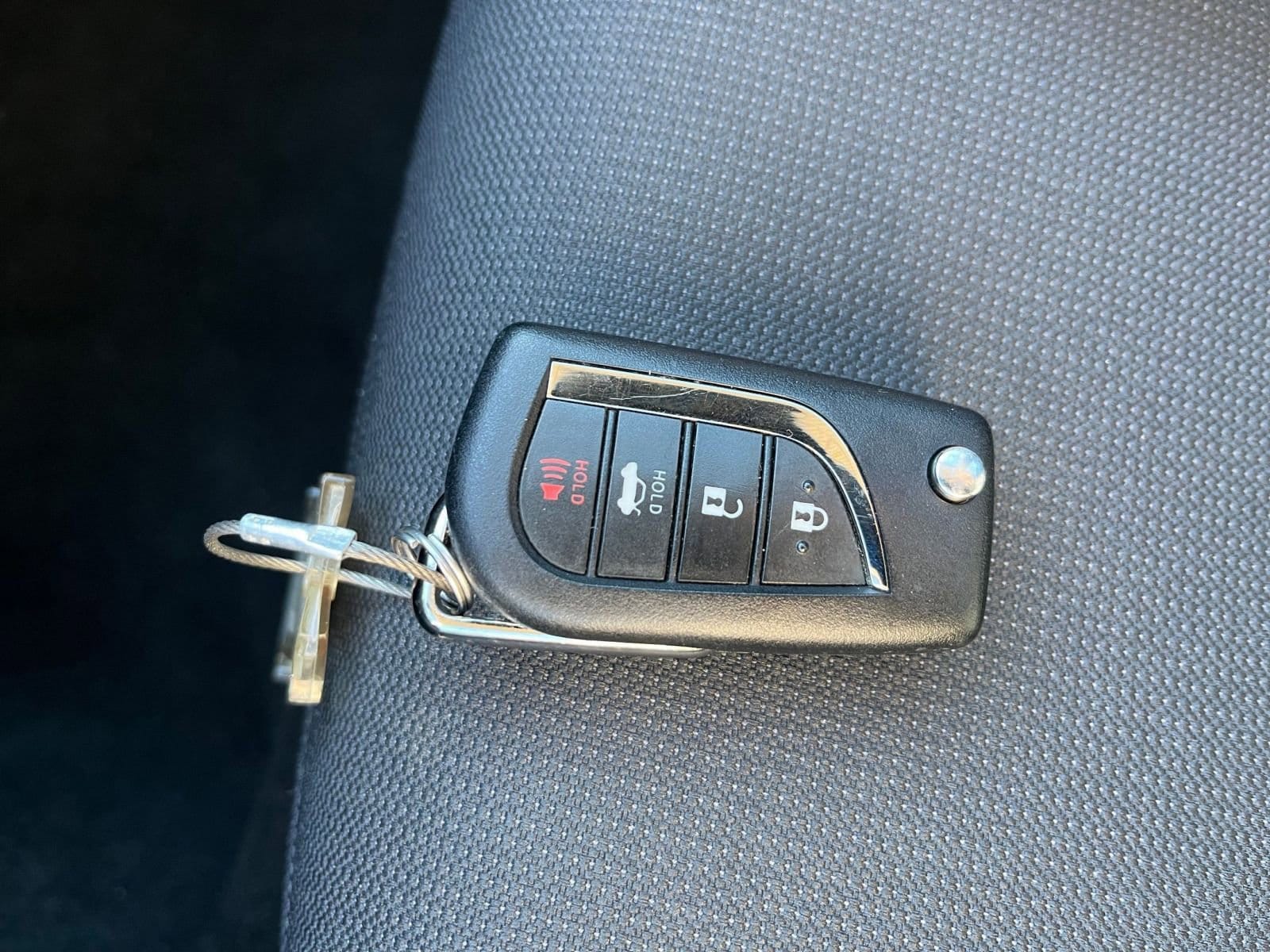 Thumbnail: 2025 Toyota Corolla - 18