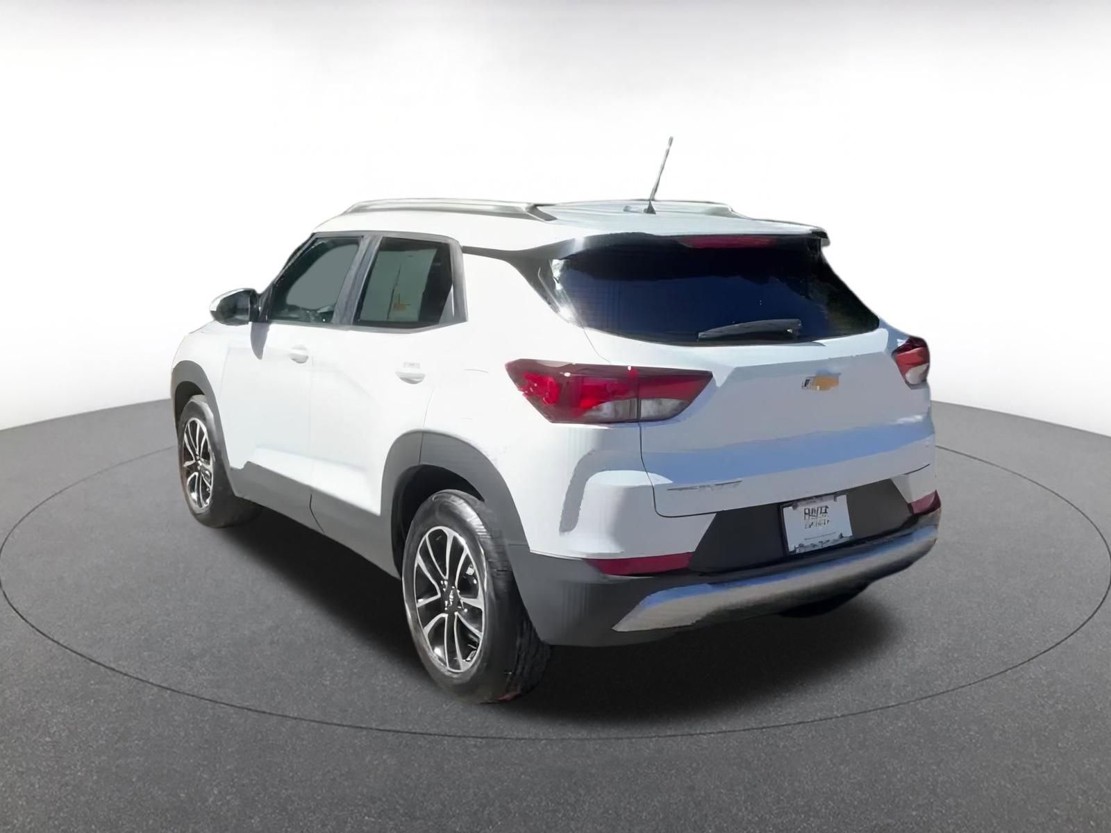 Thumbnail: 2025 Chevrolet TrailBlazer - 11