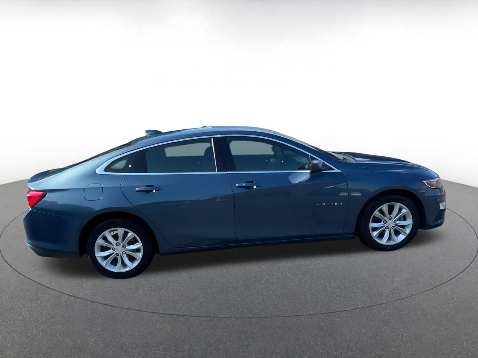 Thumbnail: 2024 Chevrolet Malibu - 16