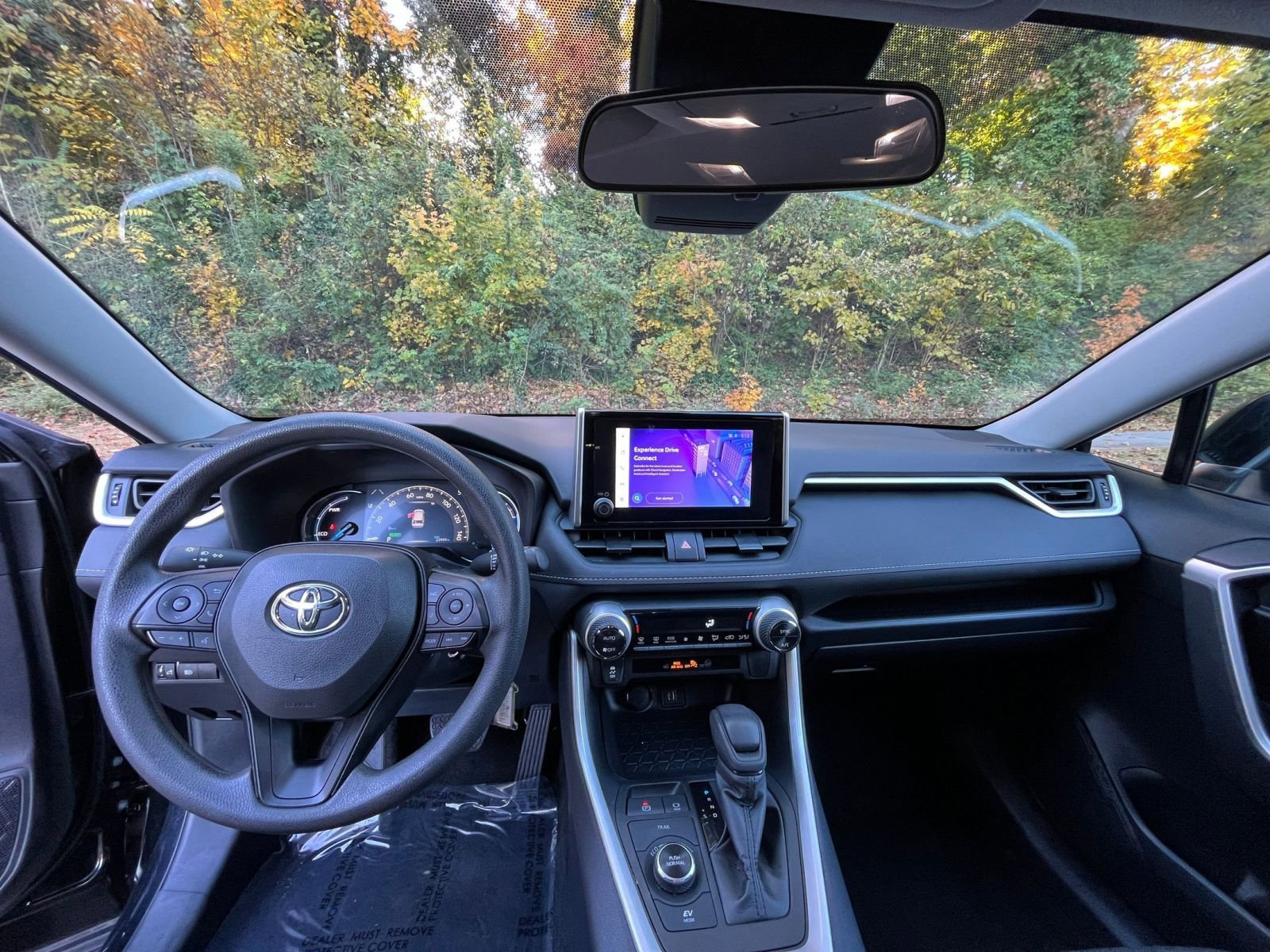 Thumbnail: 2025 Toyota RAV4 - 29