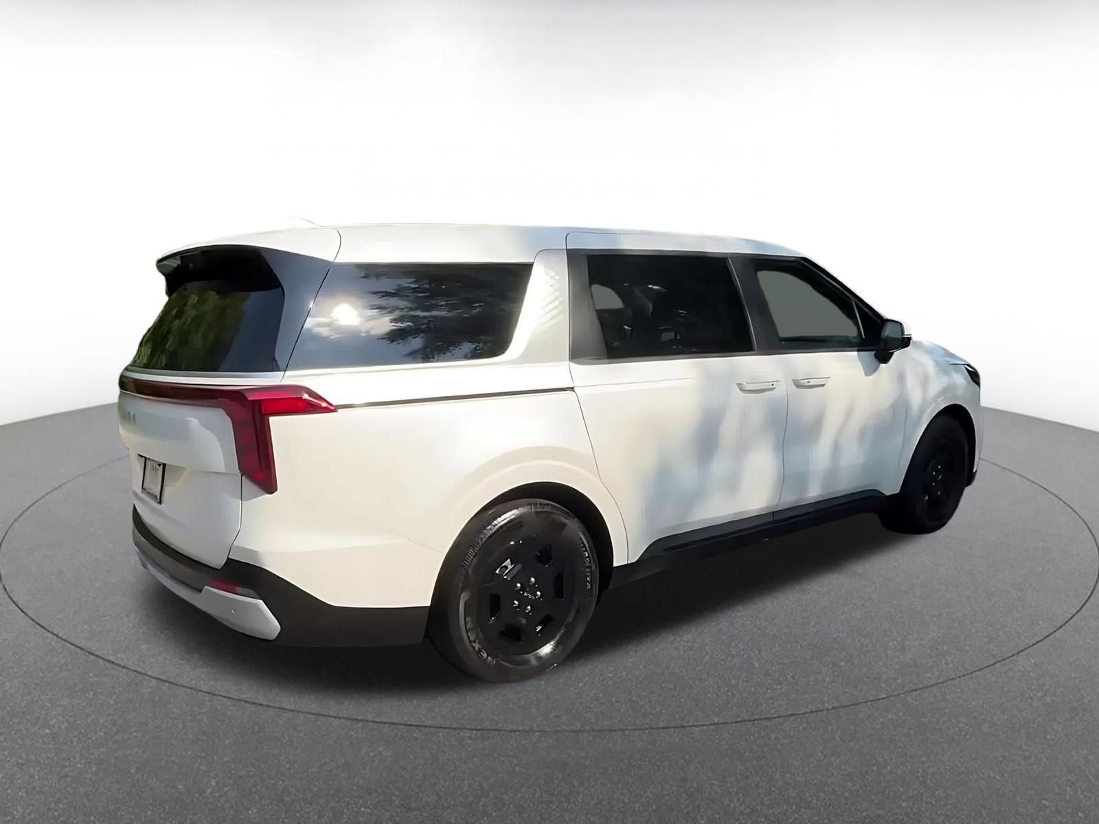 Thumbnail: 2026 Kia Carnival - 14