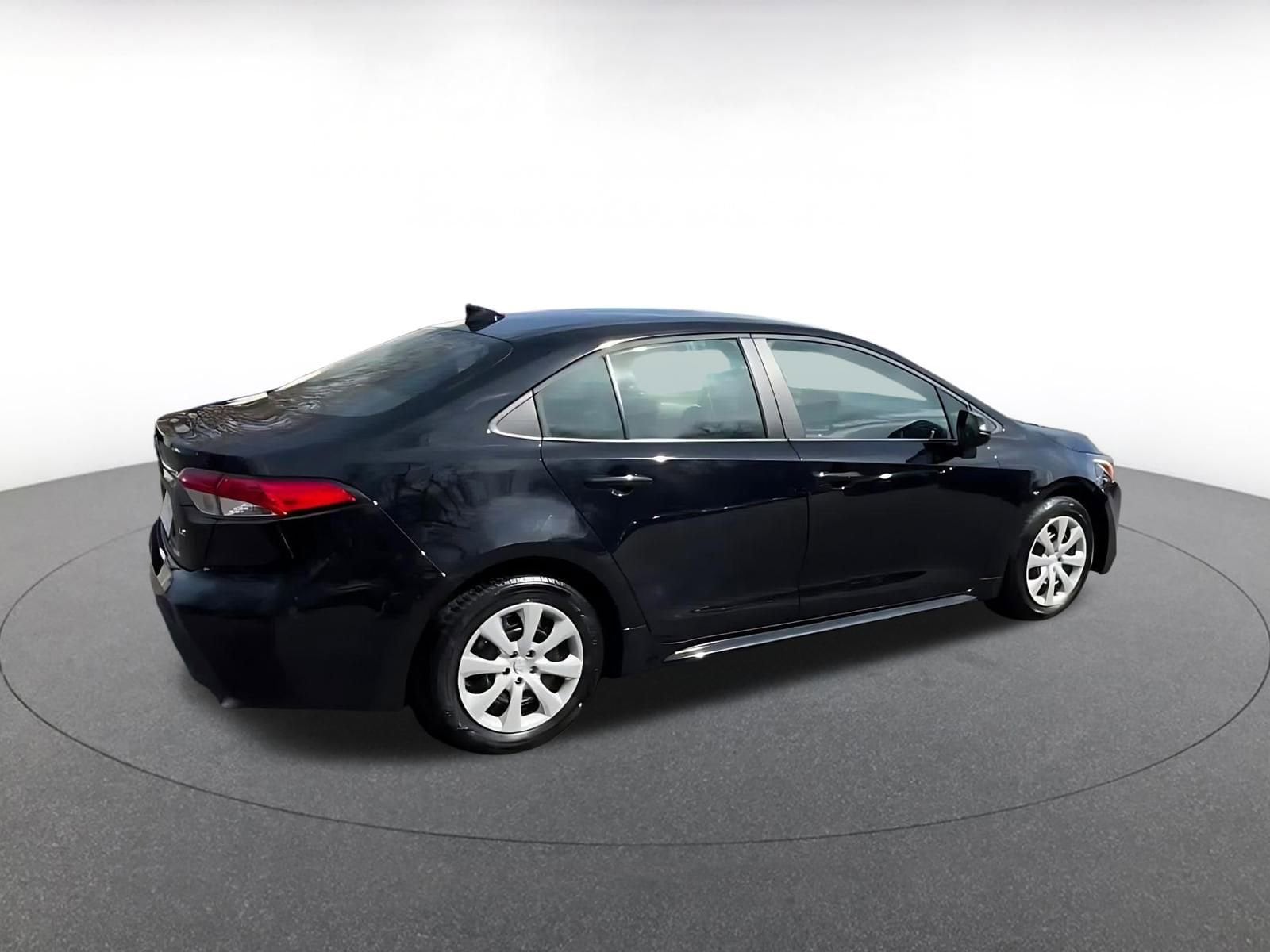 Thumbnail: 2025 Toyota Corolla - 14