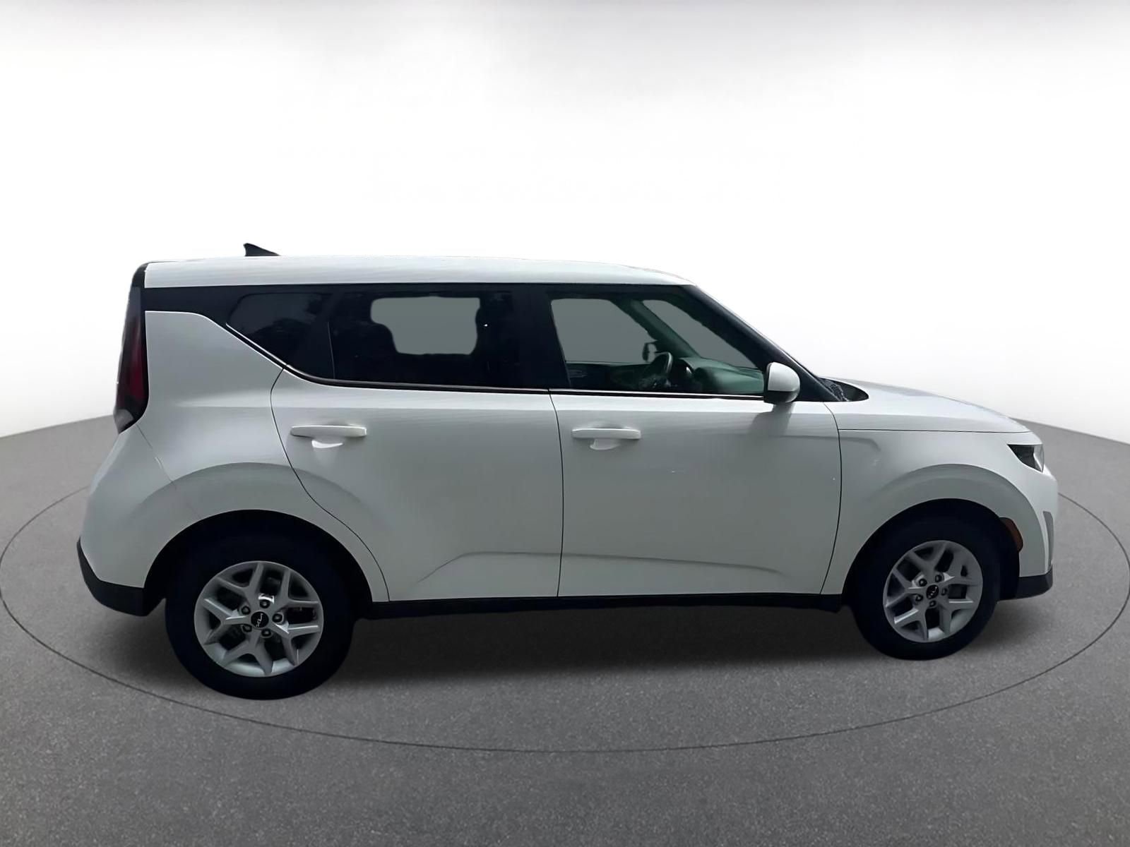 Thumbnail: 2025 Kia Soul - 16