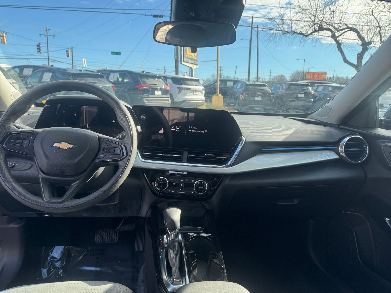 Thumbnail: 2025 Chevrolet Trax - 27