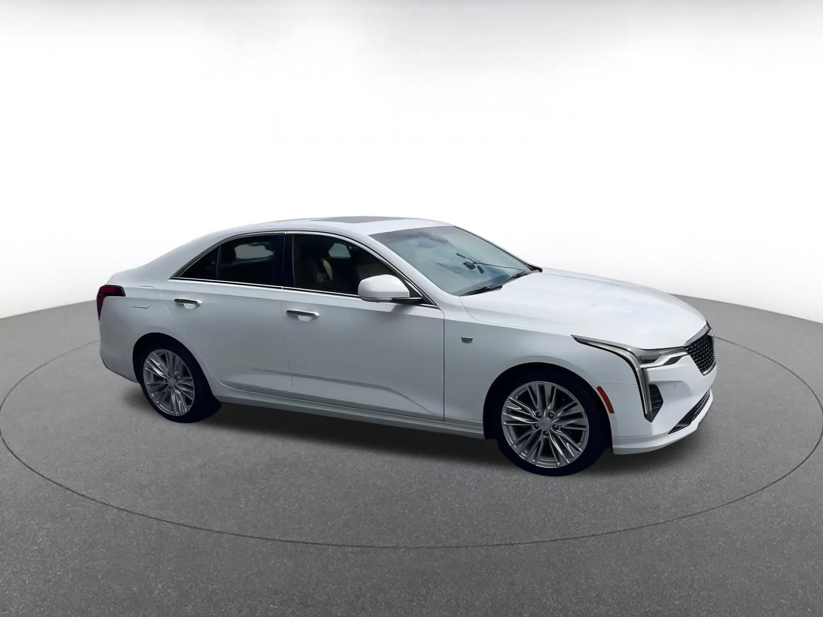 Thumbnail: 2023 Cadillac CT4 - 2