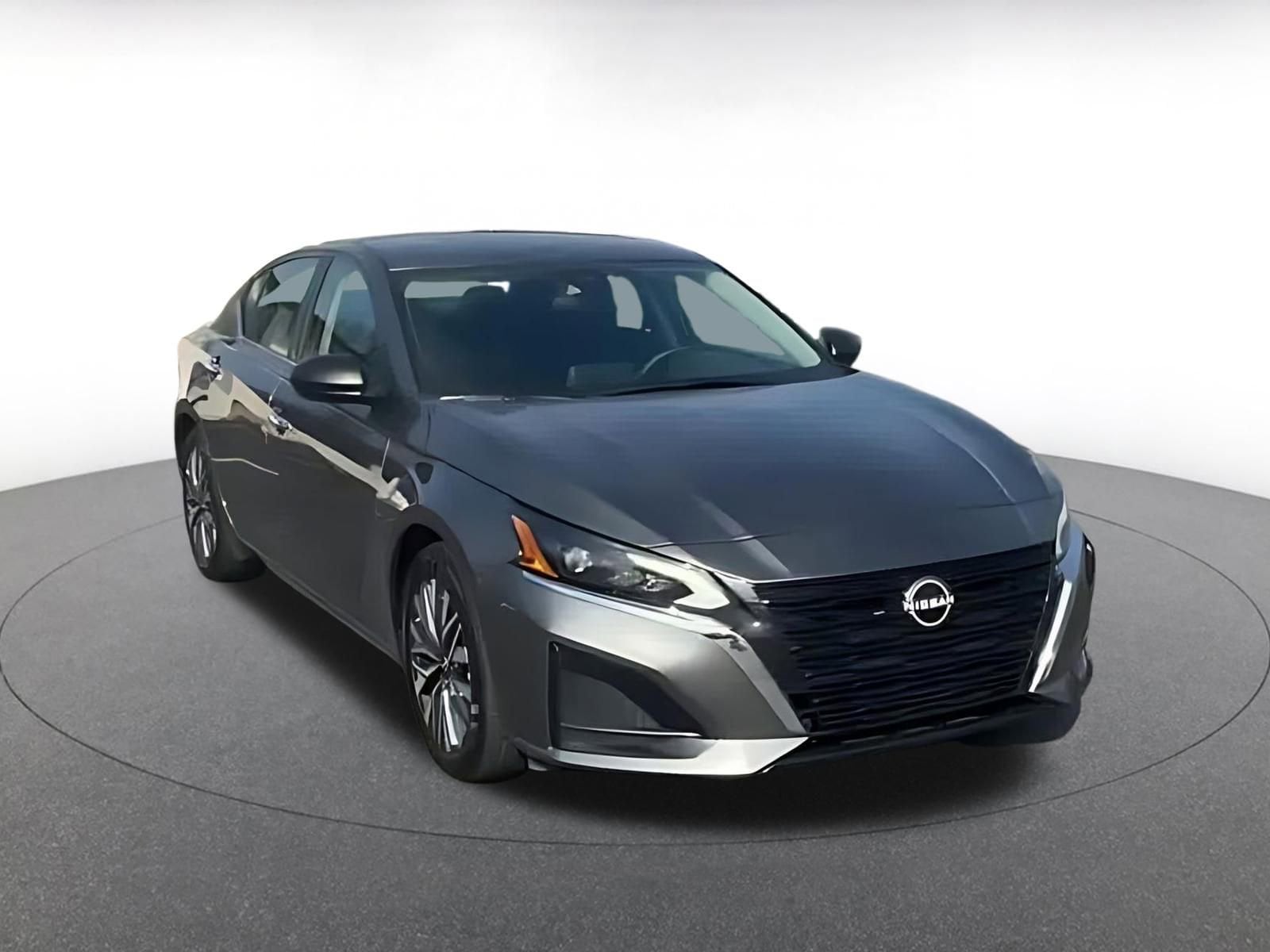 Thumbnail: 2025 Nissan Altima - 3