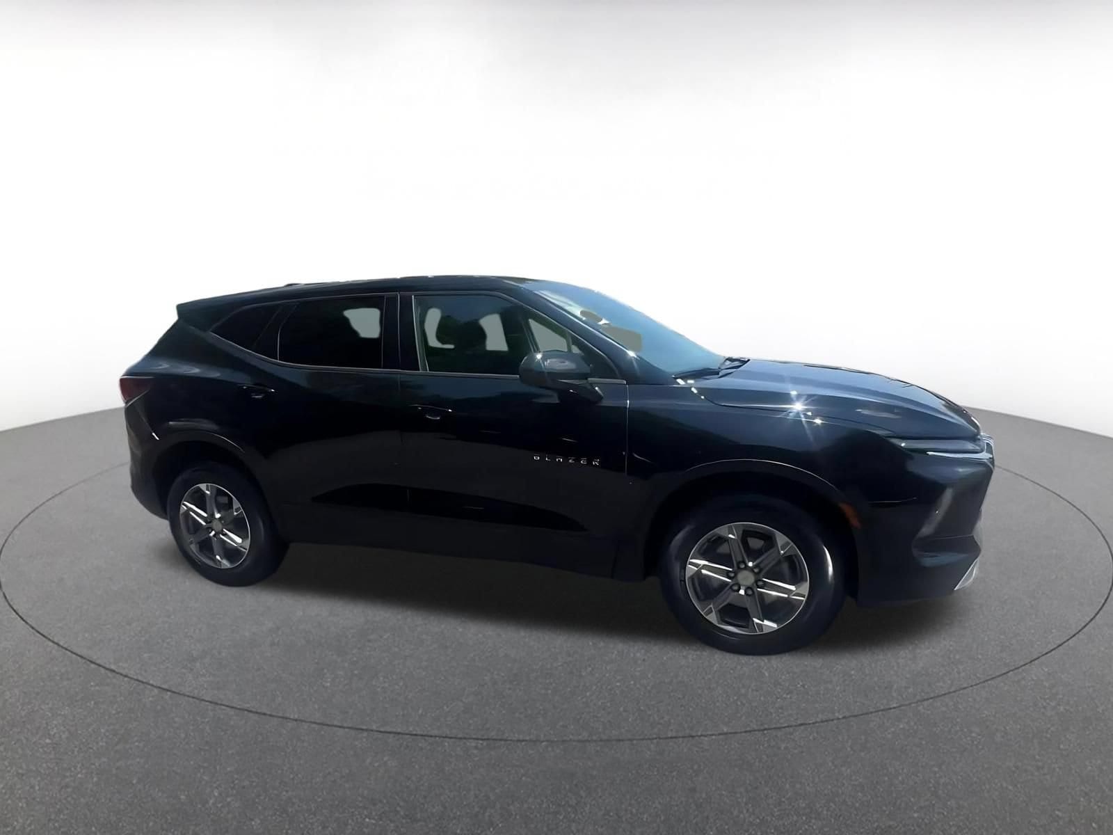 Thumbnail: 2026 Chevrolet Blazer - 2