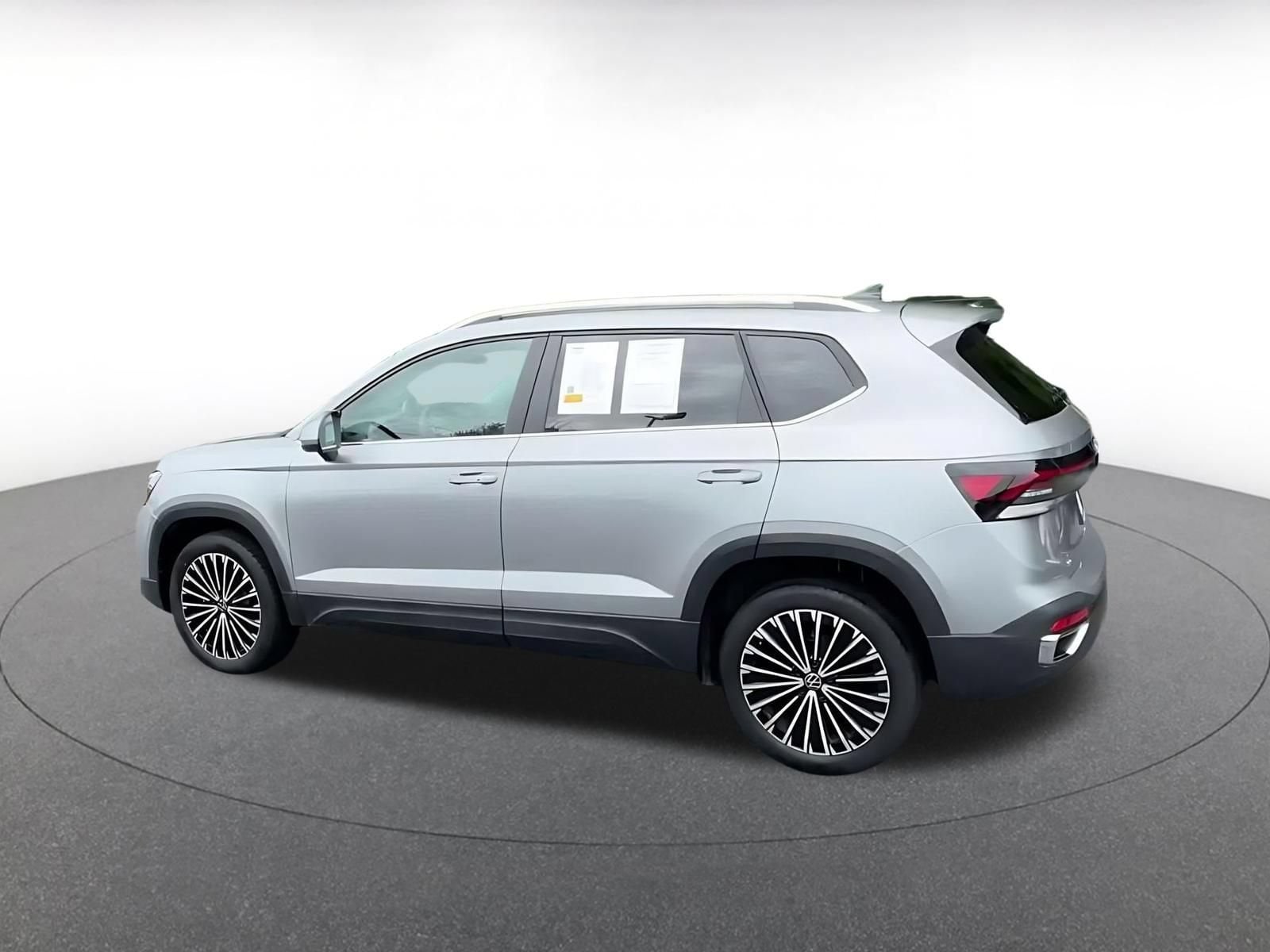 Thumbnail: 2026 Volkswagen Taos - 10