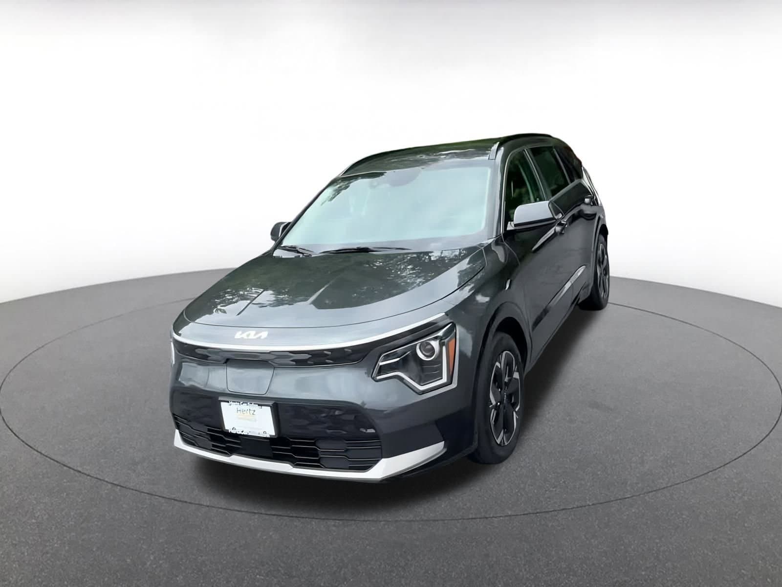 Thumbnail: 2023 Kia Niro - 6