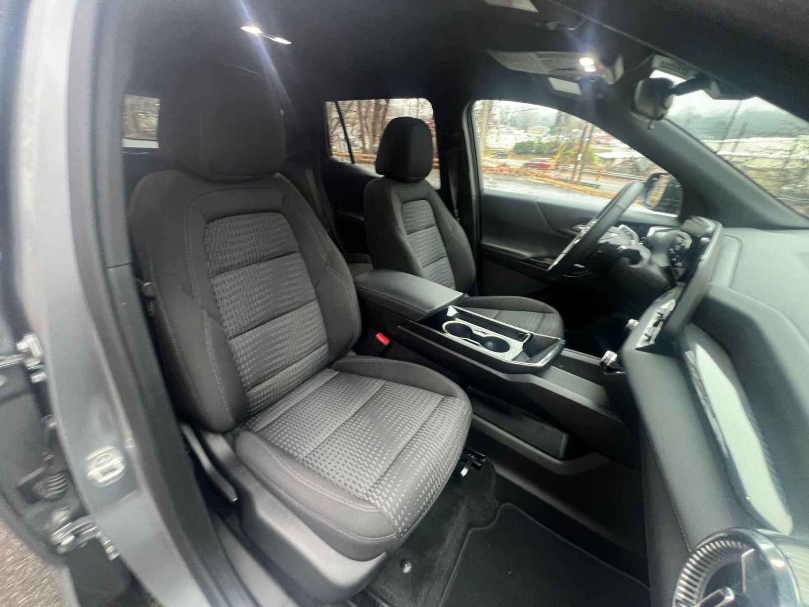 Thumbnail: 2025 Chevrolet Equinox - 31