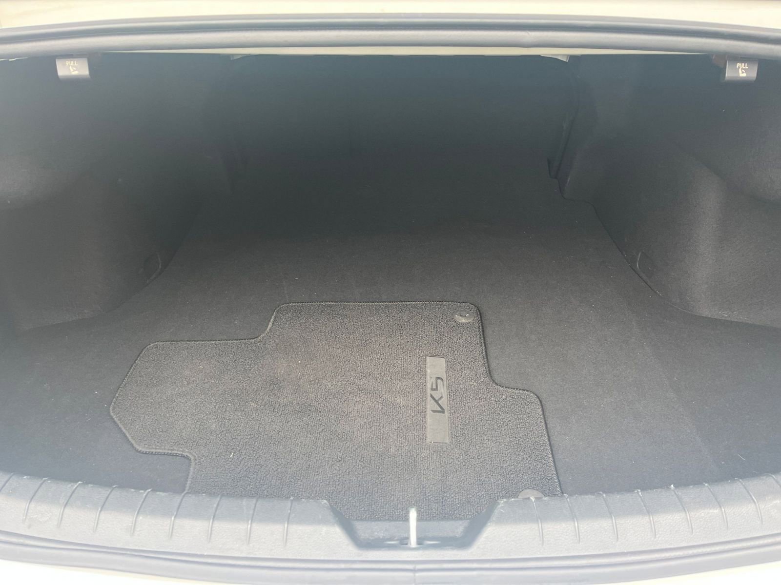 Thumbnail: 2025 Kia K5 - 27