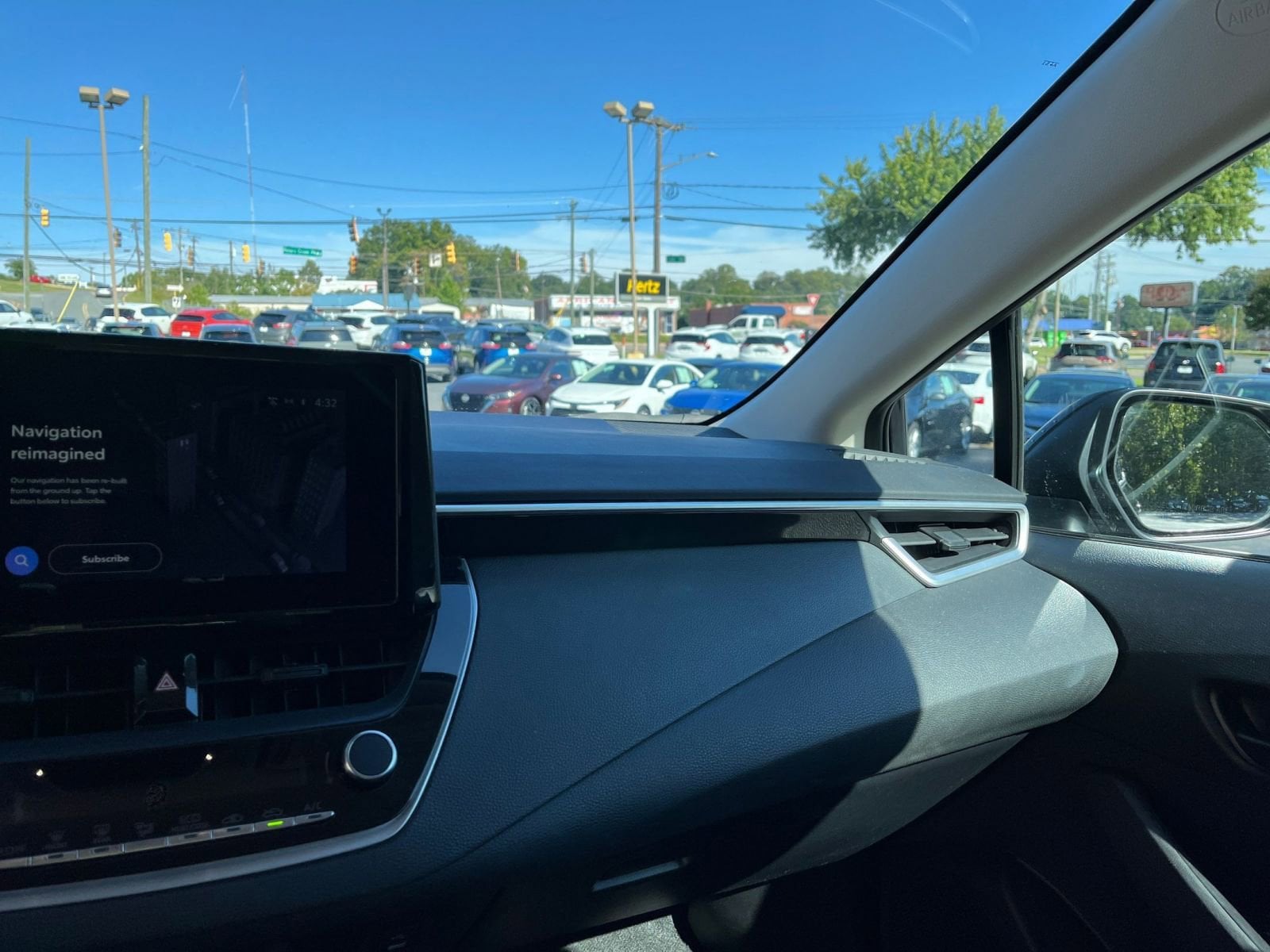 Thumbnail: 2024 Toyota Corolla - 31
