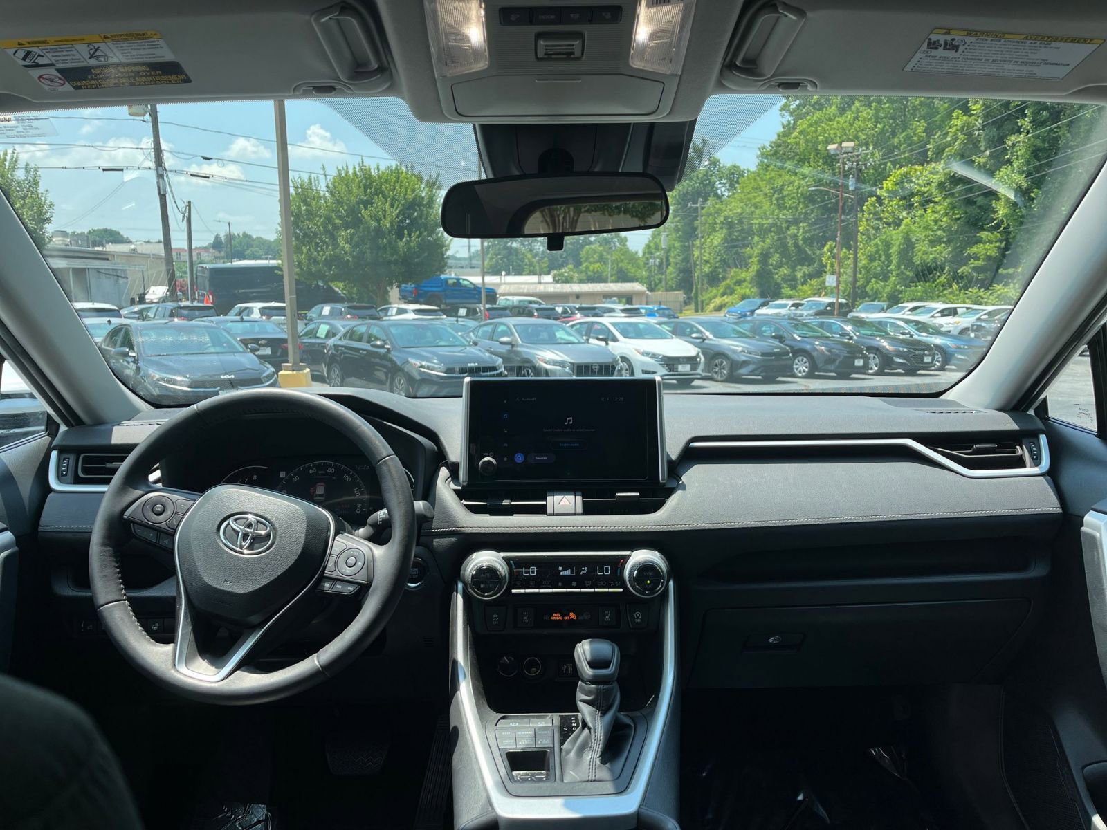 Thumbnail: 2024 Toyota RAV4 - 27