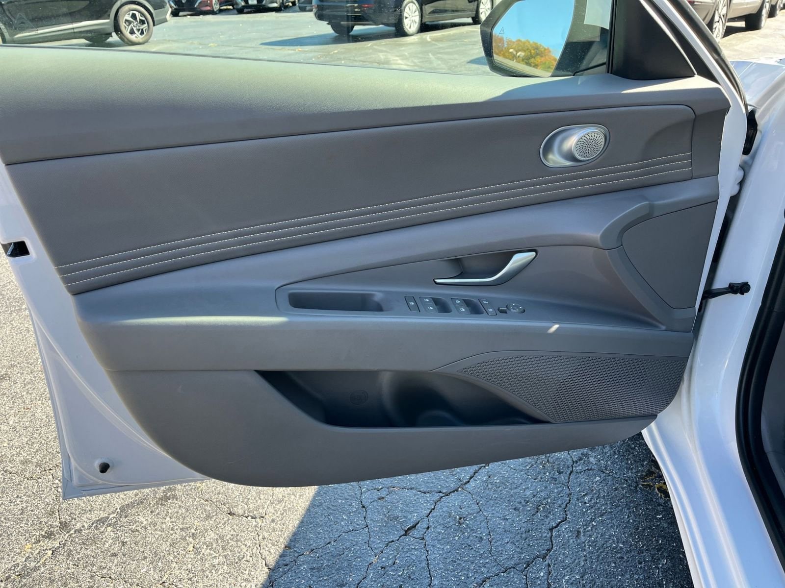 Thumbnail: 2025 Hyundai Elantra - 18