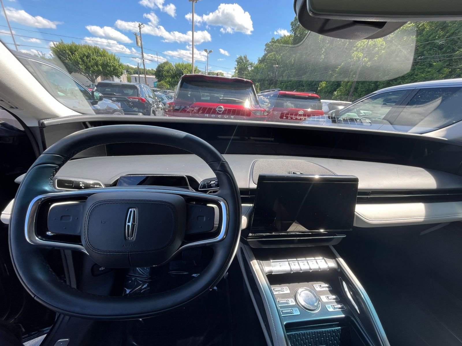 Thumbnail: 2024 Lincoln Nautilus - 28