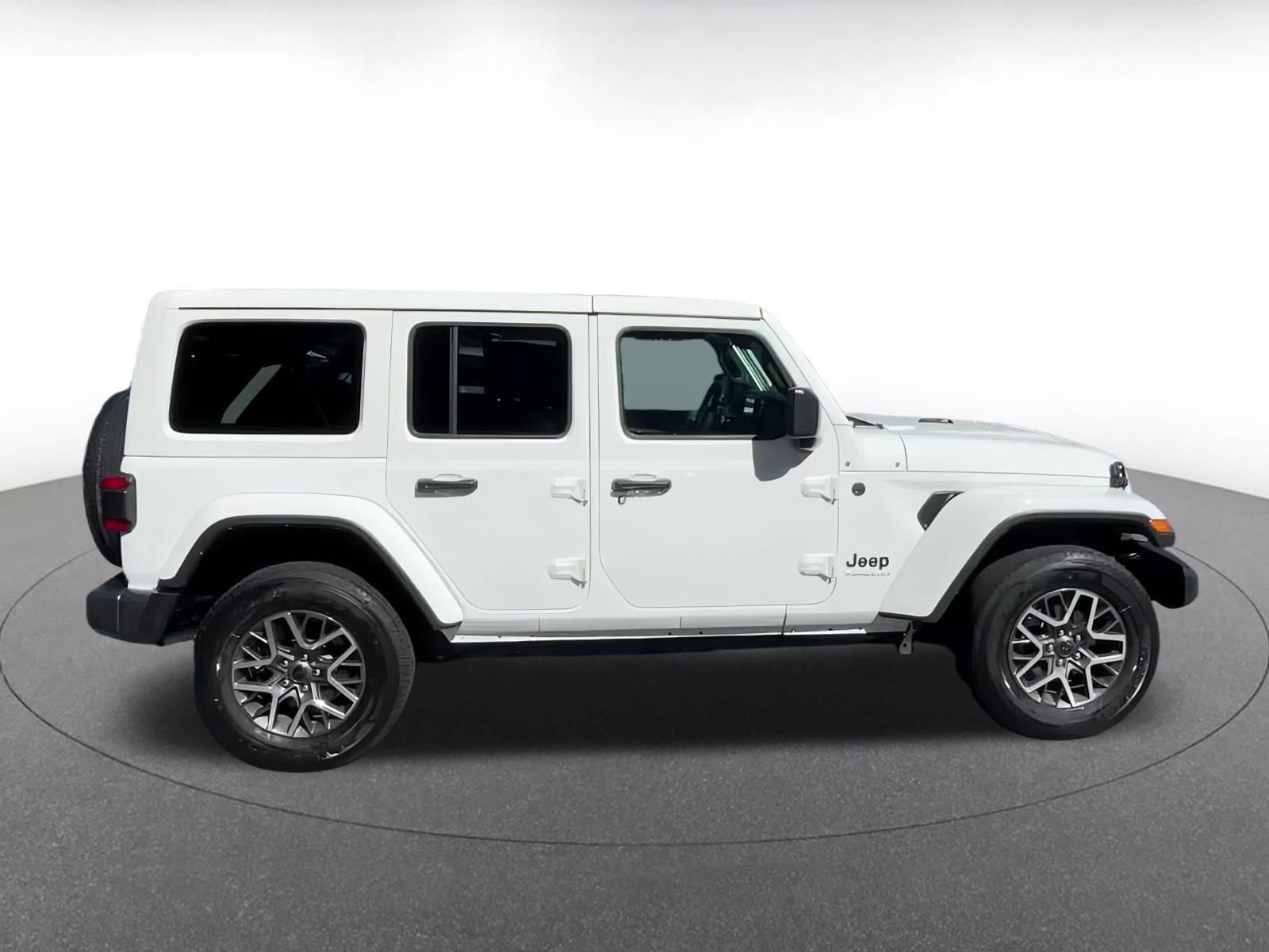 Thumbnail: 2025 Jeep Wrangler - 16