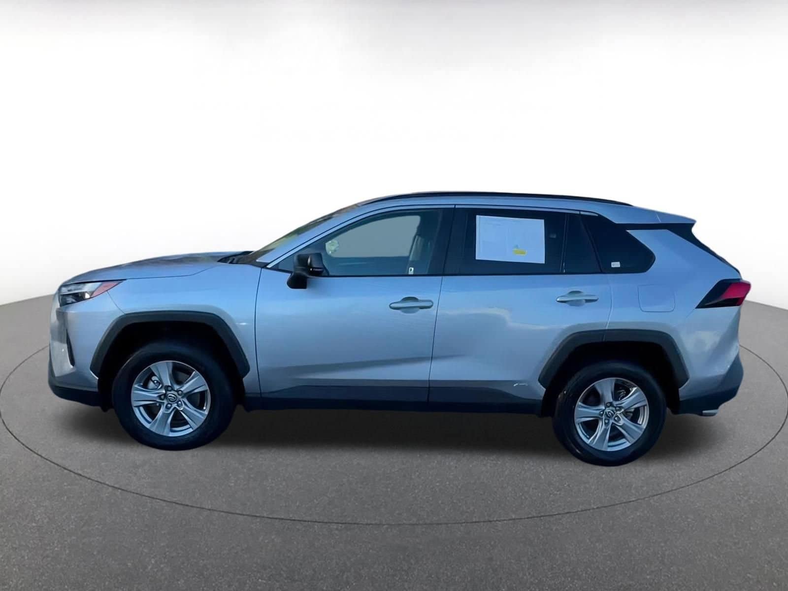 Thumbnail: 2025 Toyota RAV4 - 8