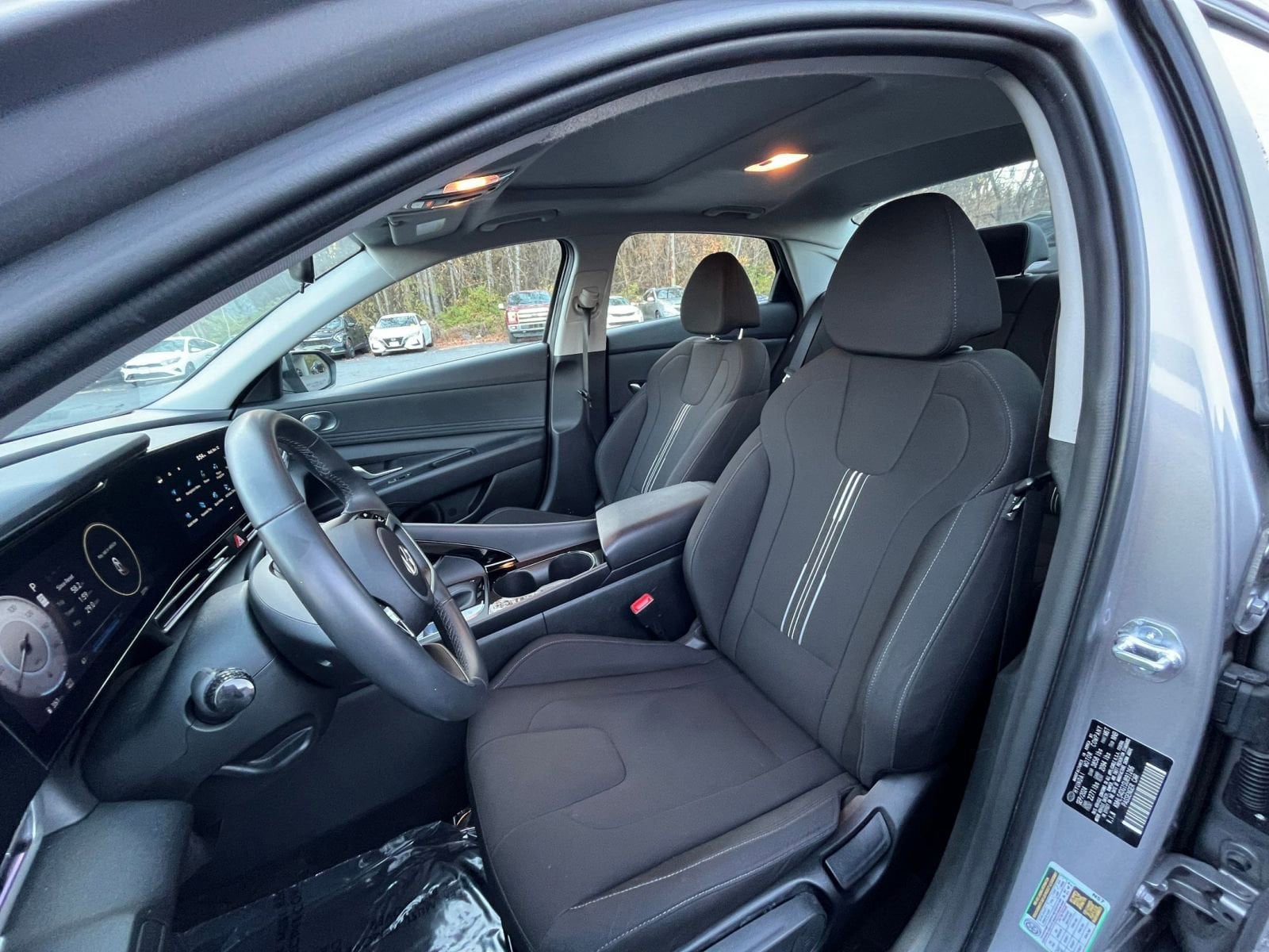 Thumbnail: 2025 Hyundai Elantra - 32