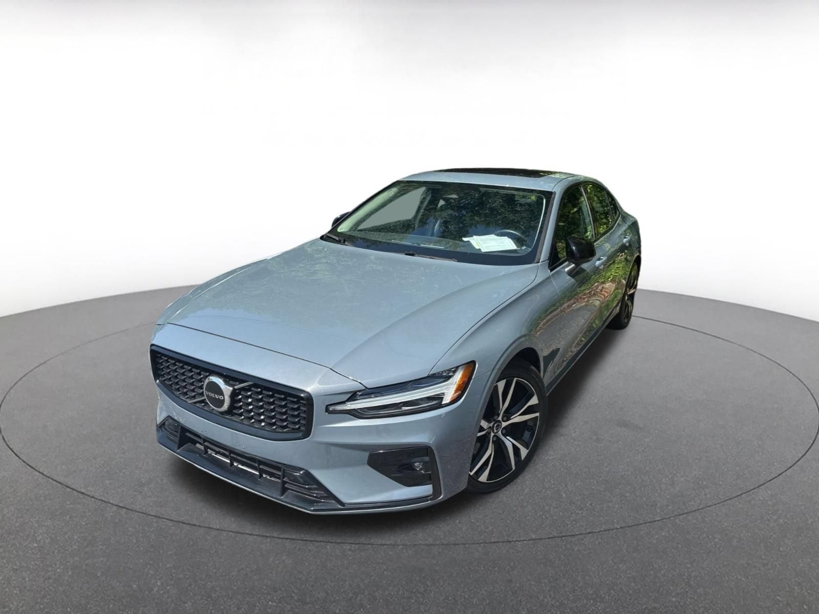 Thumbnail: 2024 Volvo S60 - 6