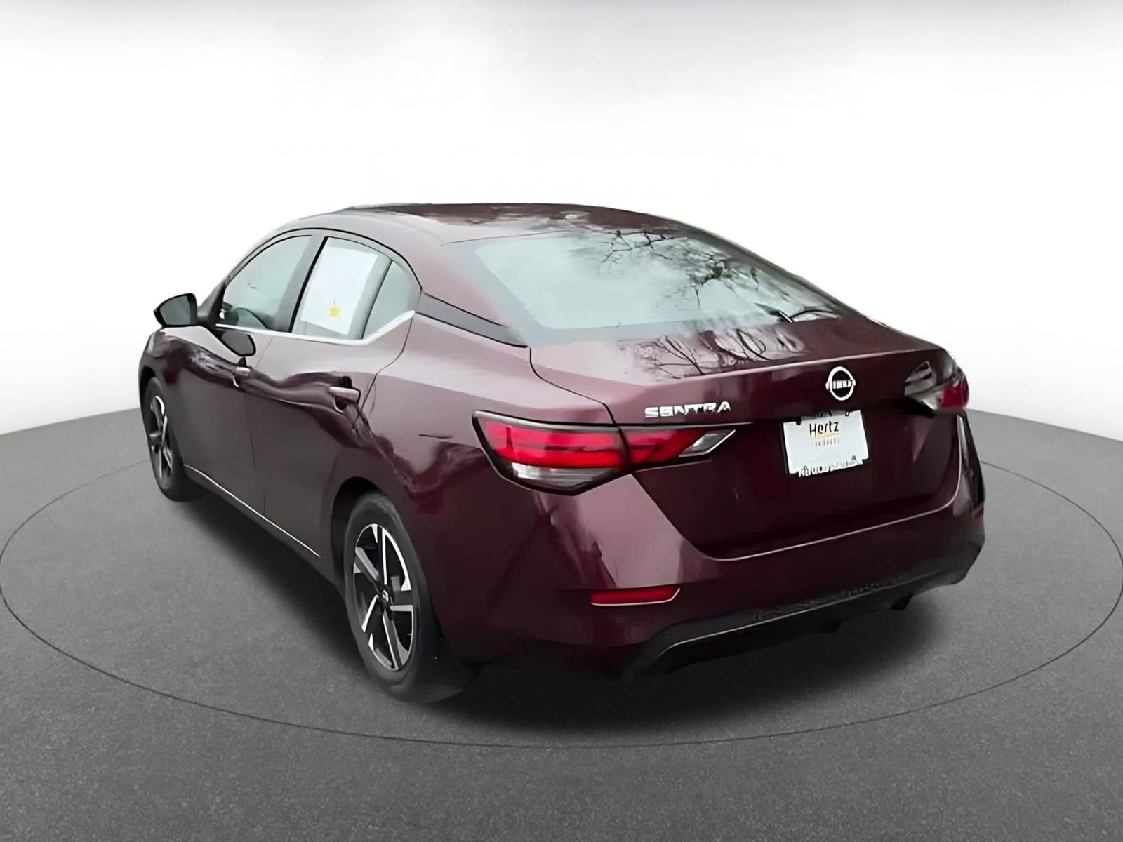 Thumbnail: 2025 Nissan Sentra - 10