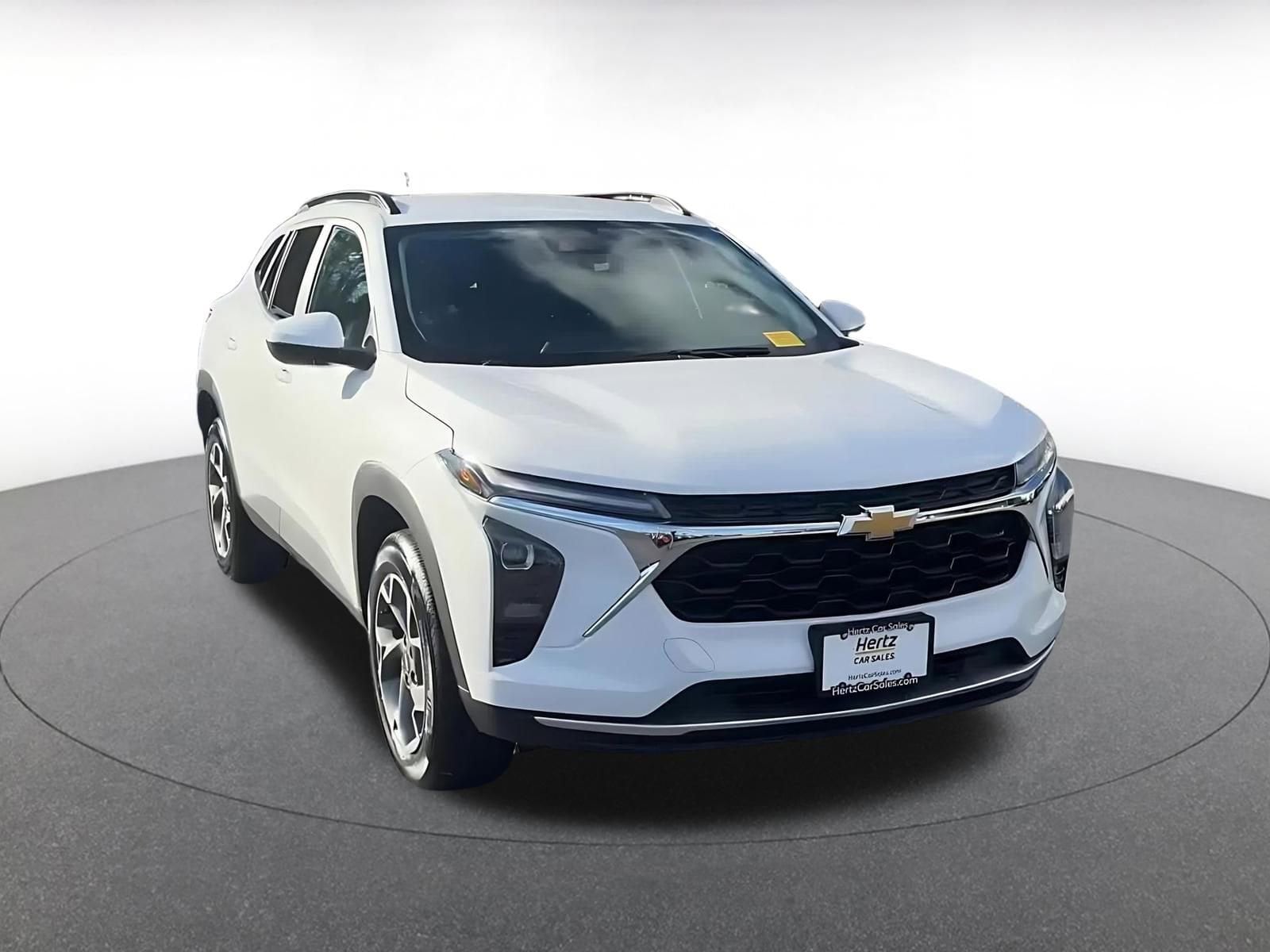 Thumbnail: 2025 Chevrolet Trax - 2