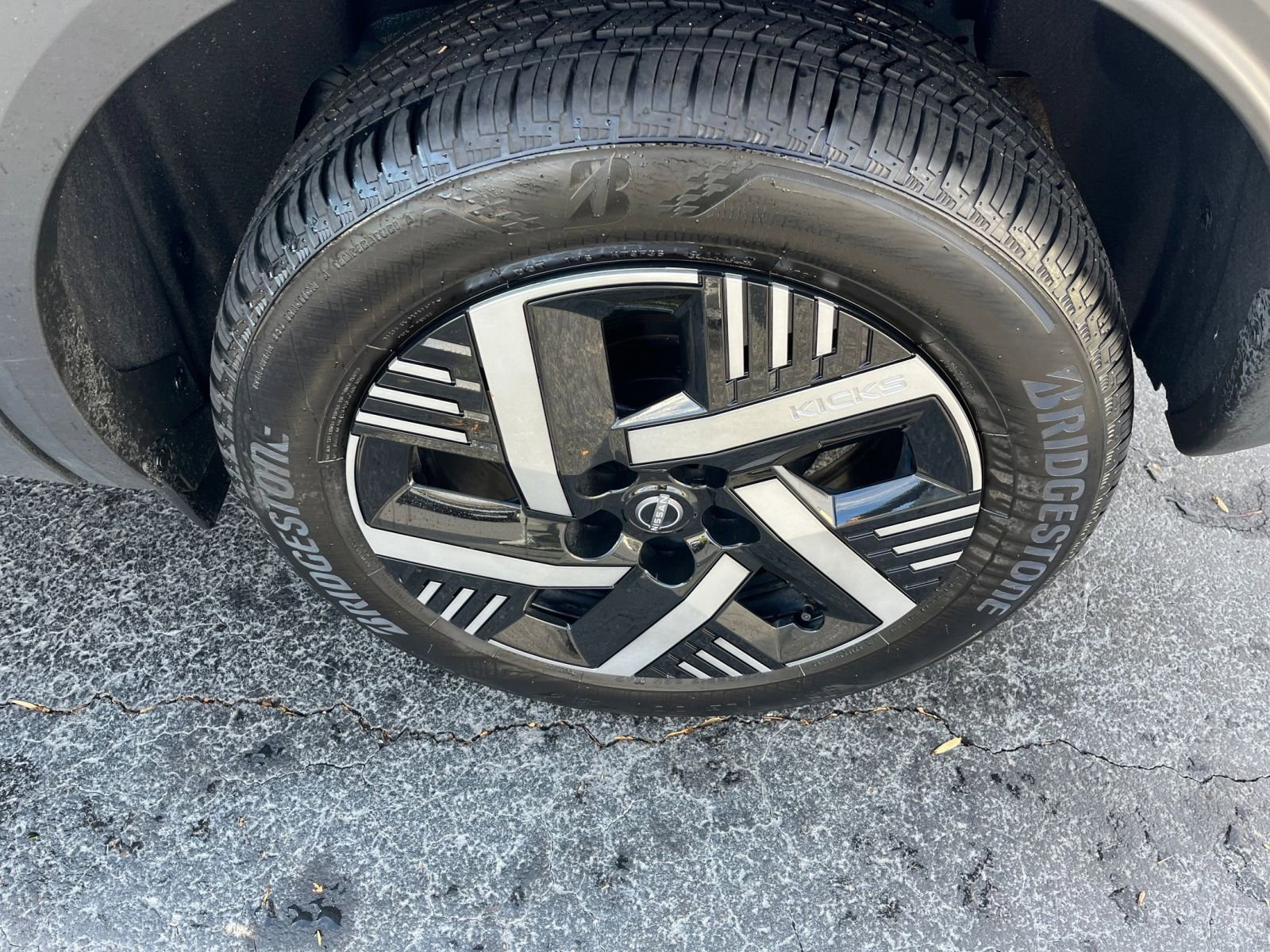 Thumbnail: 2025 Nissan Kicks - 23