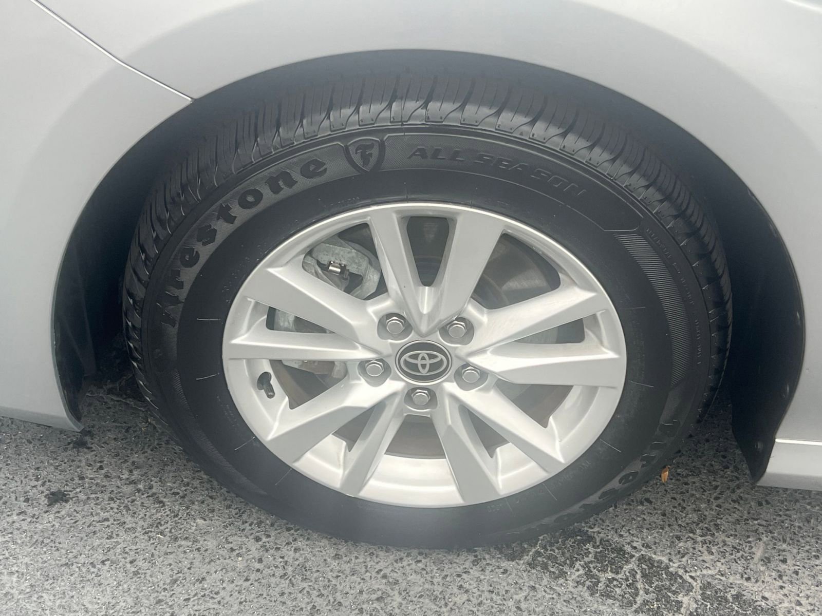 Thumbnail: 2025 Toyota Camry - 24