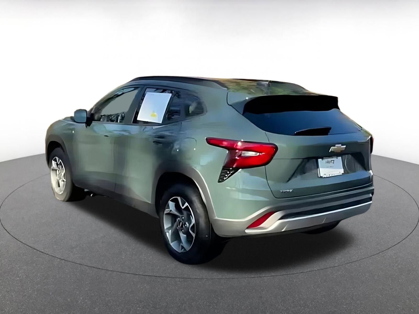 Thumbnail: 2025 Chevrolet Trax - 11