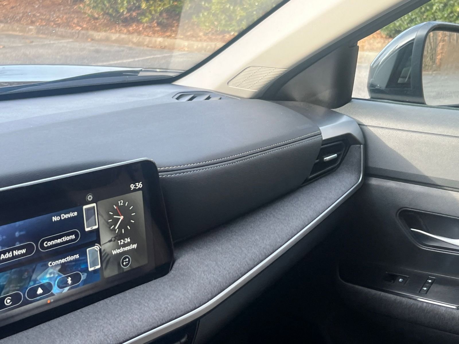 Thumbnail: 2025 Nissan Kicks - 29